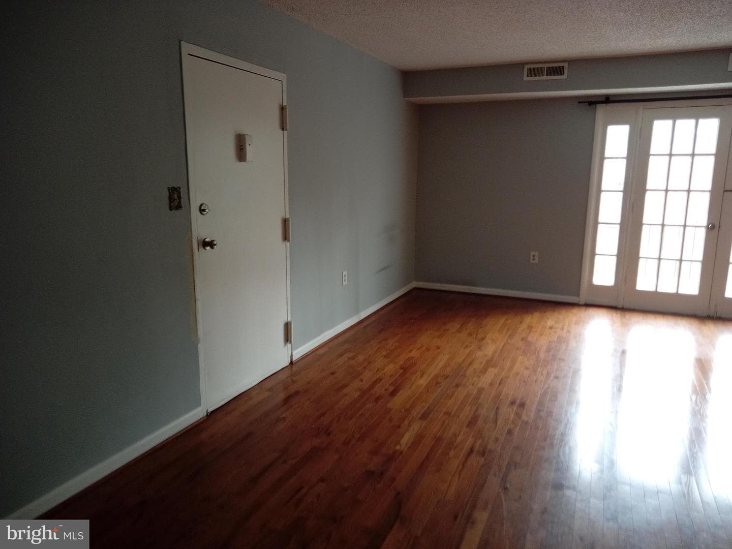 3803 Swann #304 photo 4