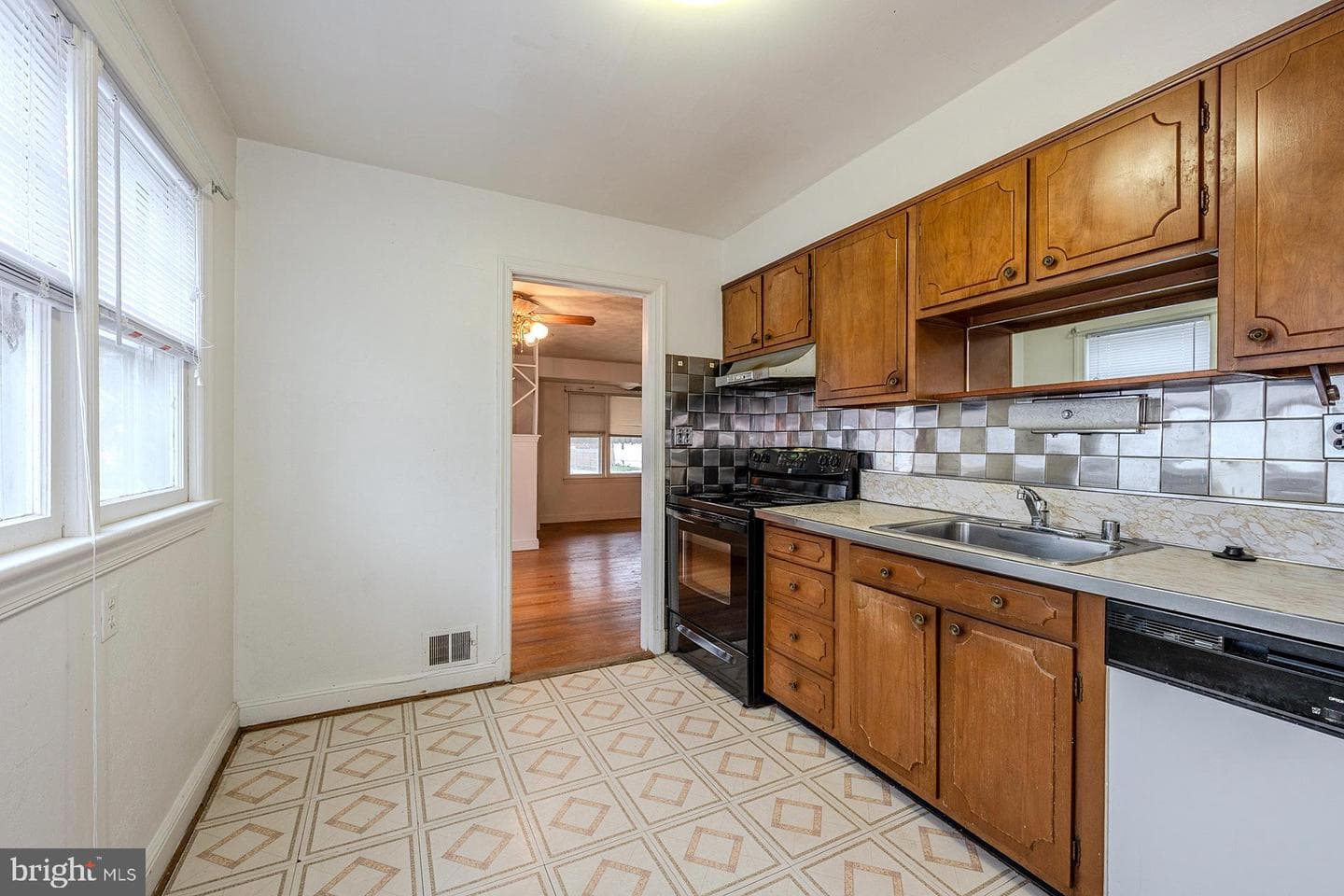 6014 40th Avenue photo 11