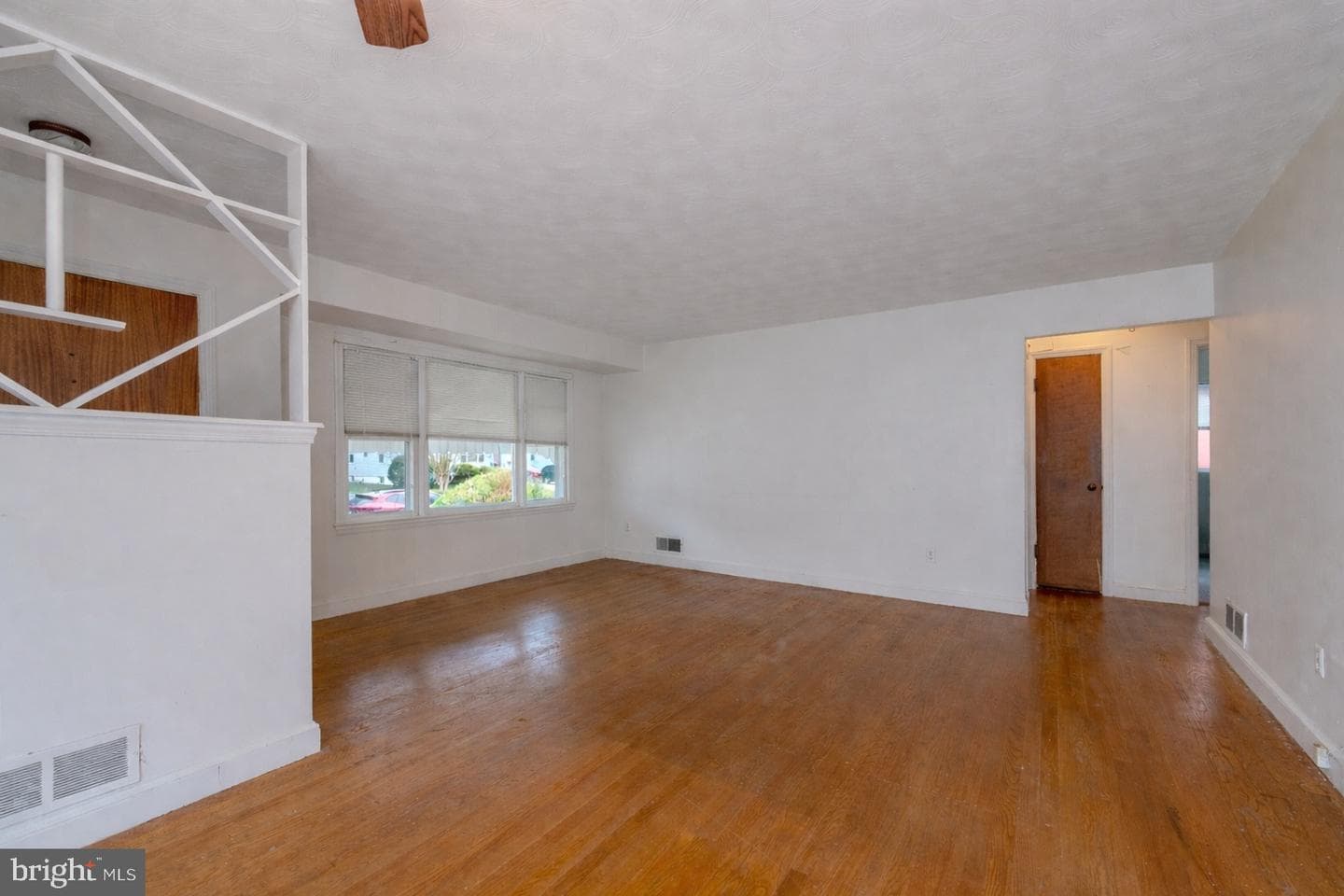 6014 40th Avenue photo 8