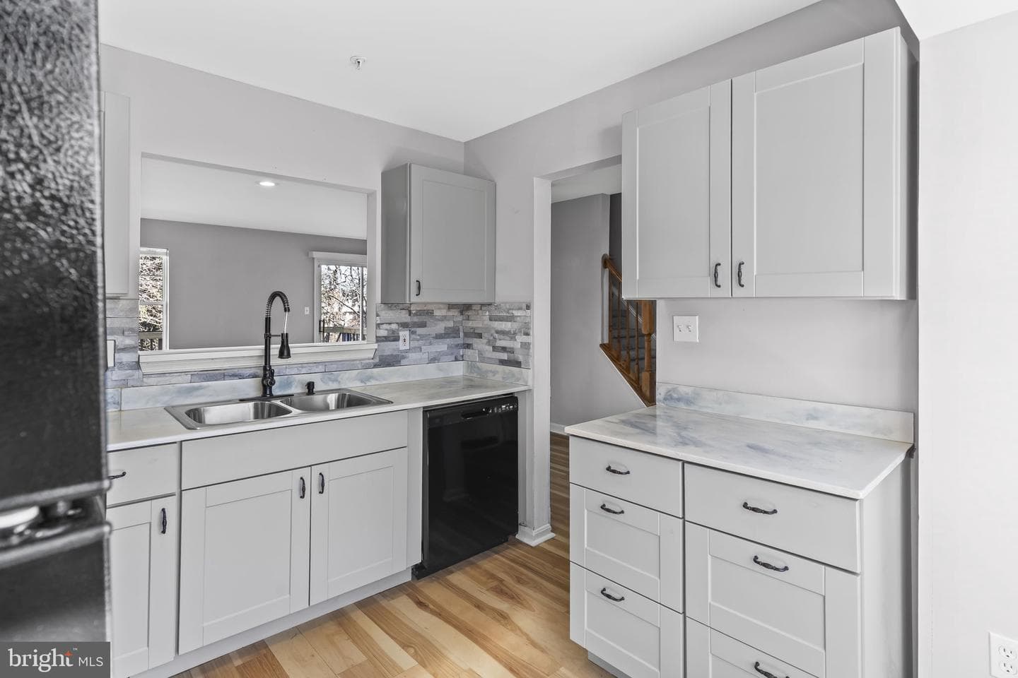 4655 Penzance Place photo 2