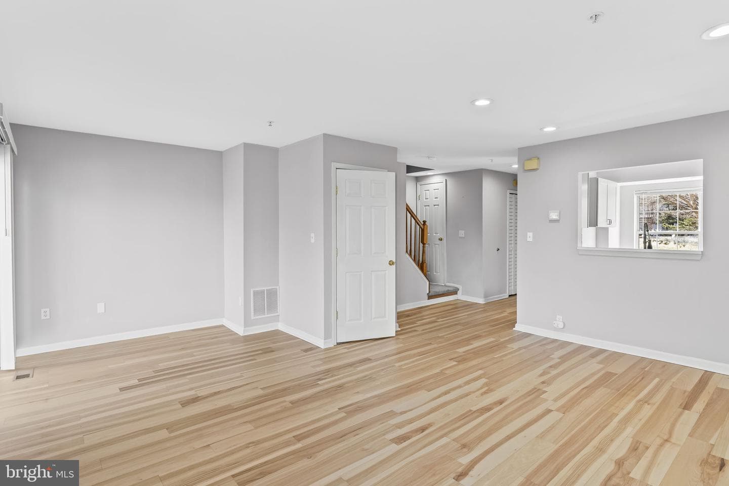 4655 Penzance Place photo 6