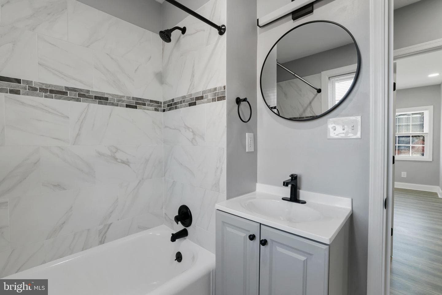 6105 43rd Avenue photo 18