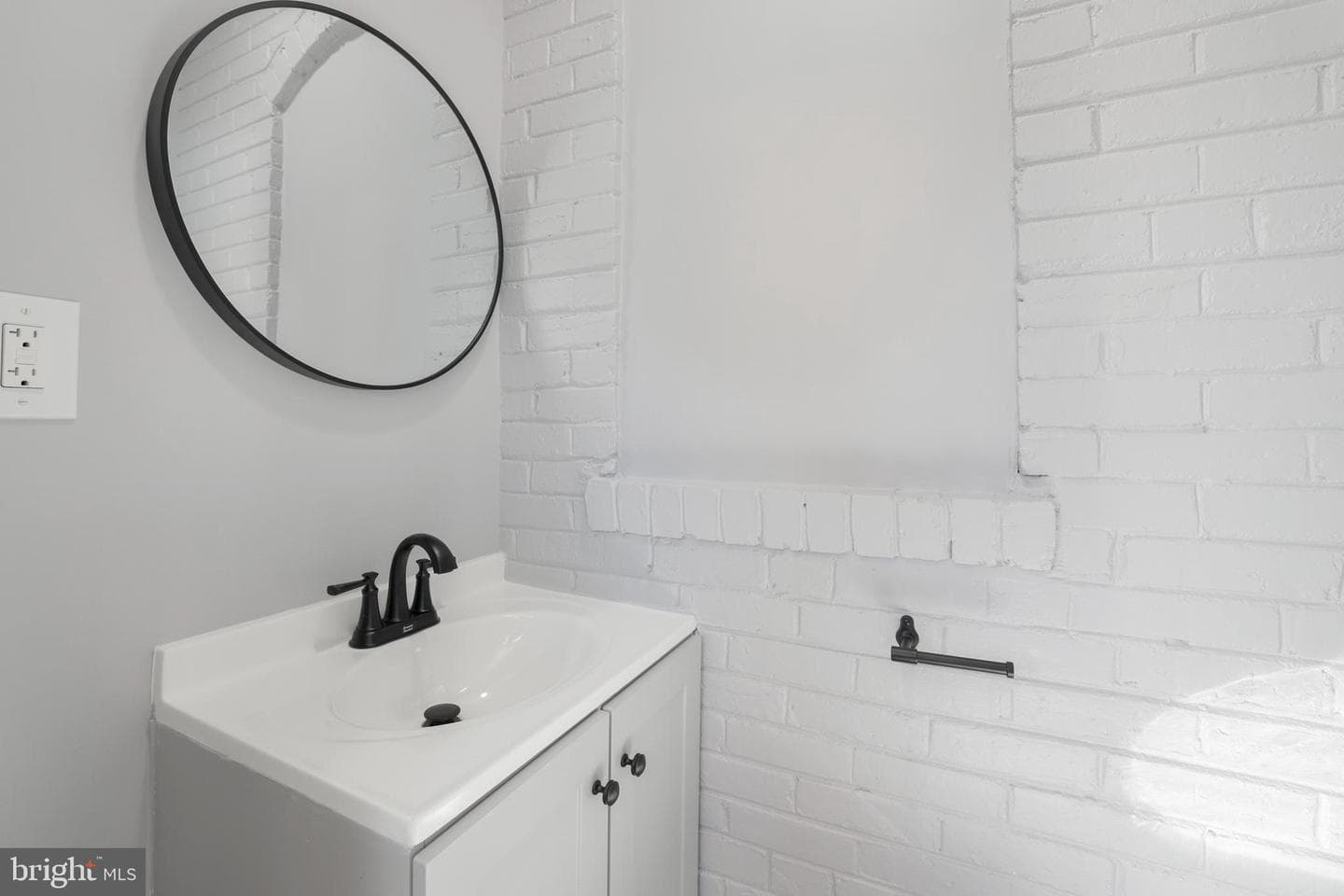 6105 43rd Avenue photo 9
