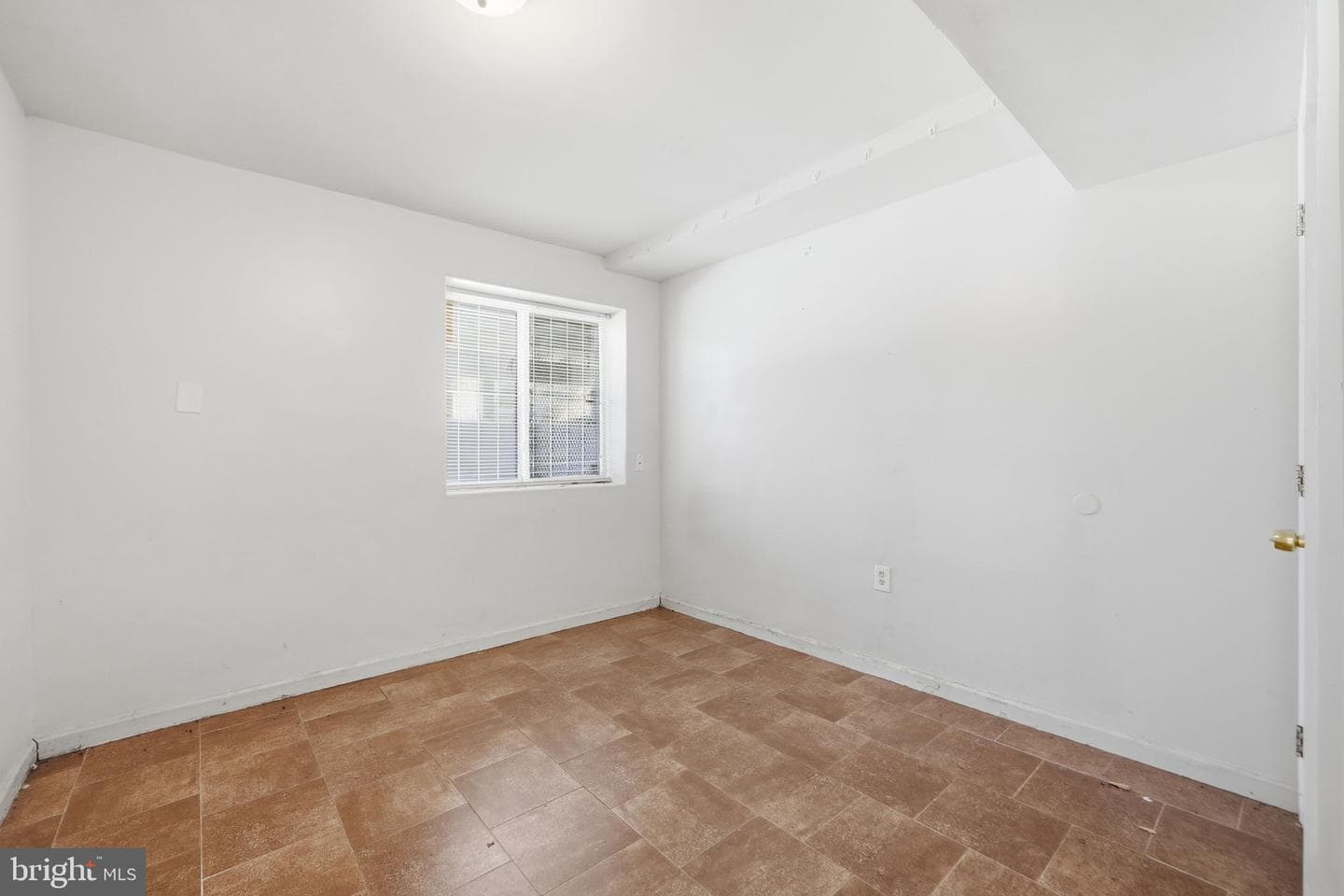 5808 Burgundy Street photo 16
