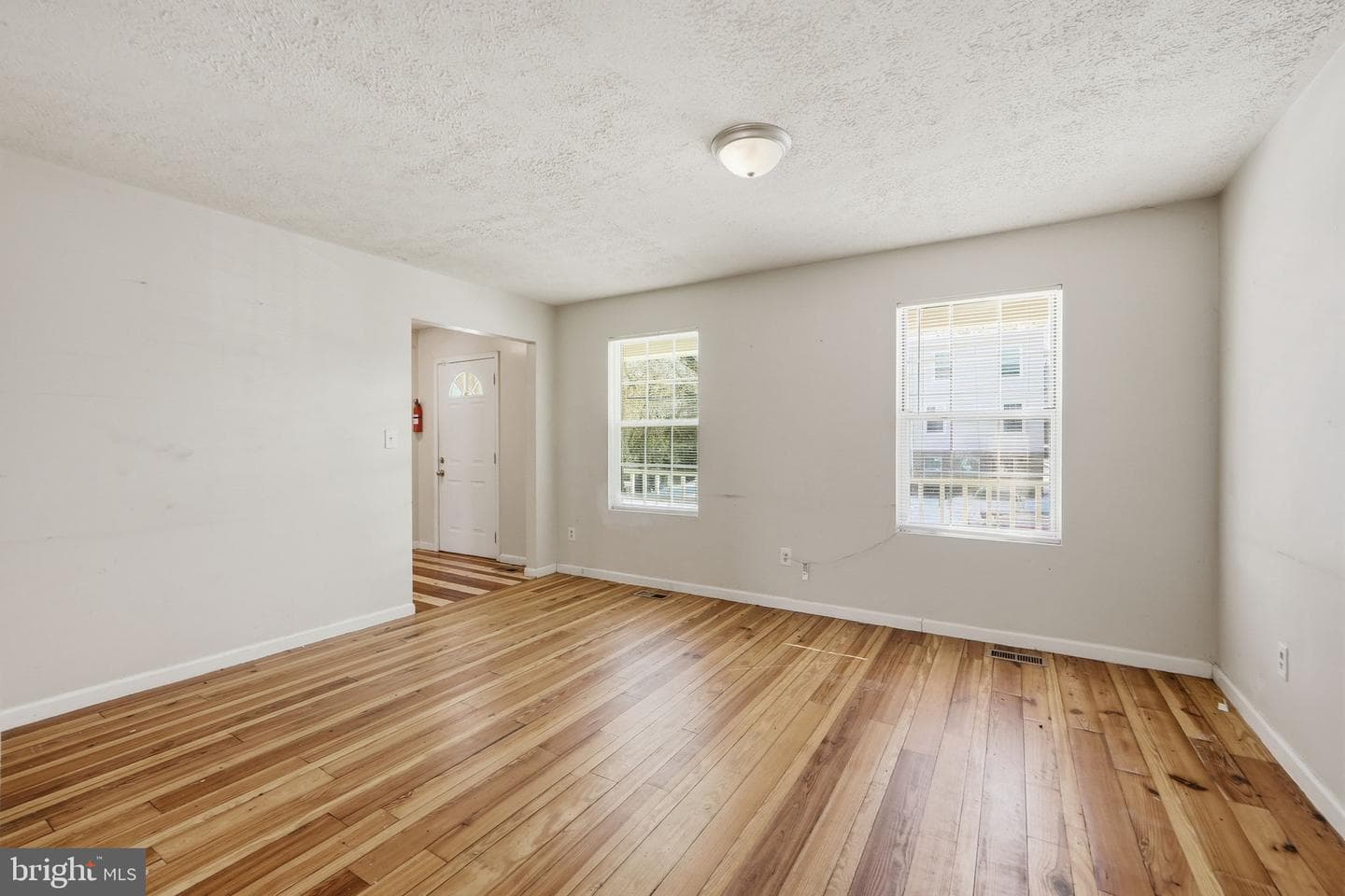 5808 Burgundy Street photo 23