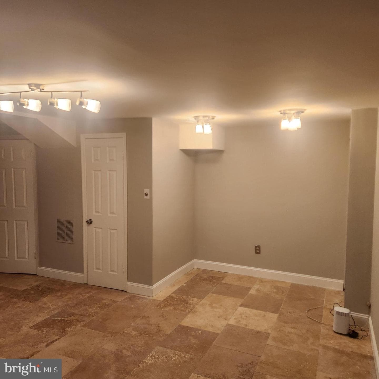 8307 Snowden Oaks Place photo 22