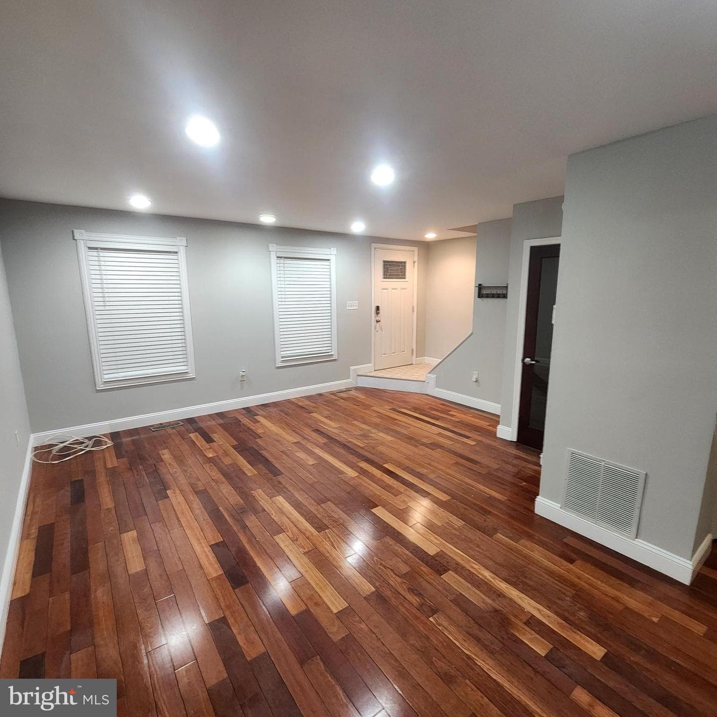 8307 Snowden Oaks Place photo 4