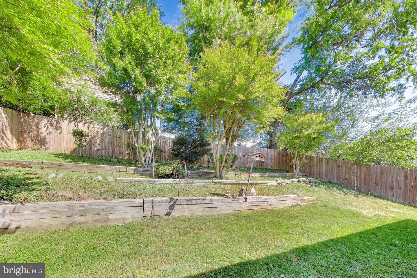 1031 Marton Street photo 30