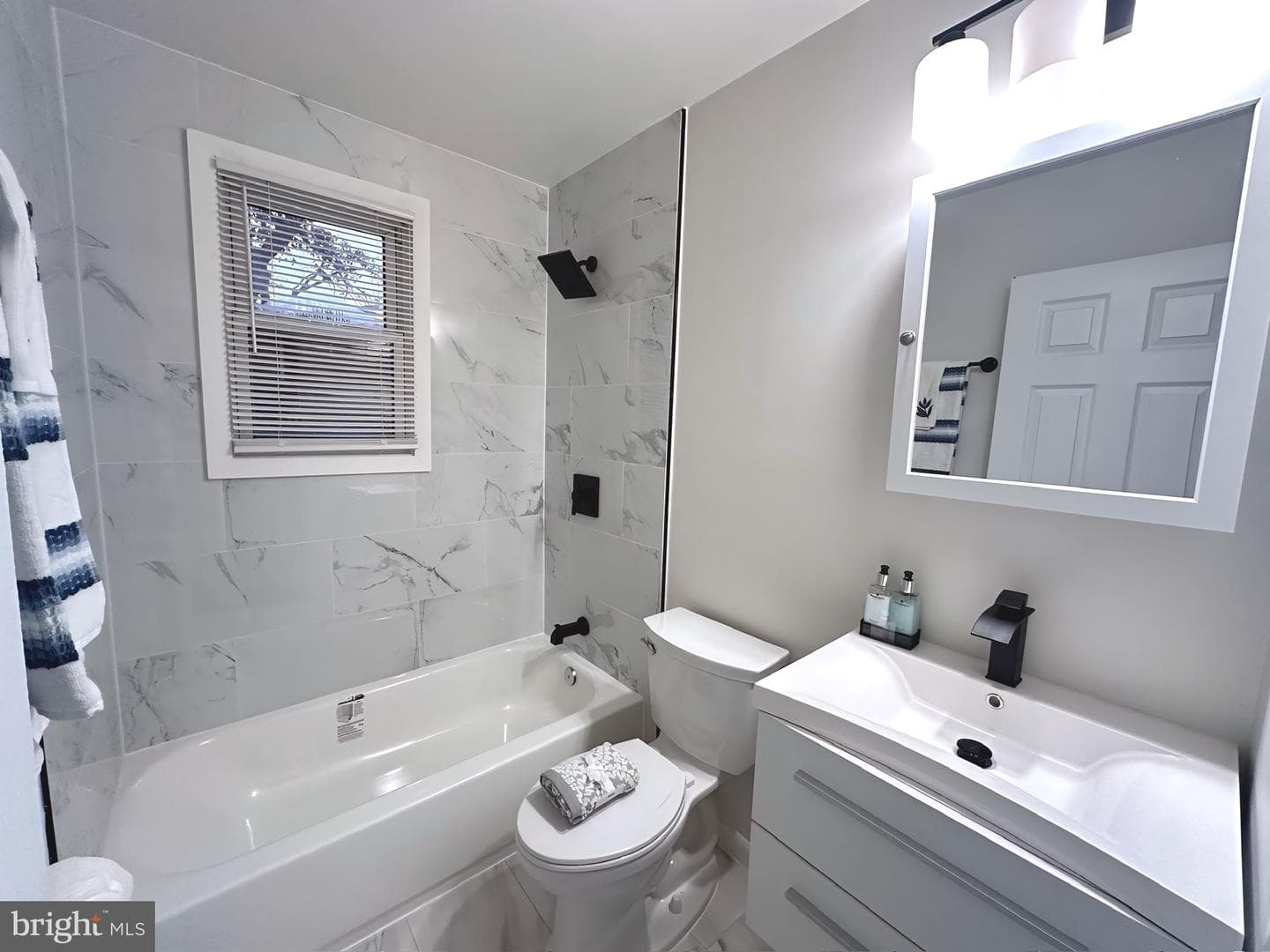 2503 Easton Street photo 10