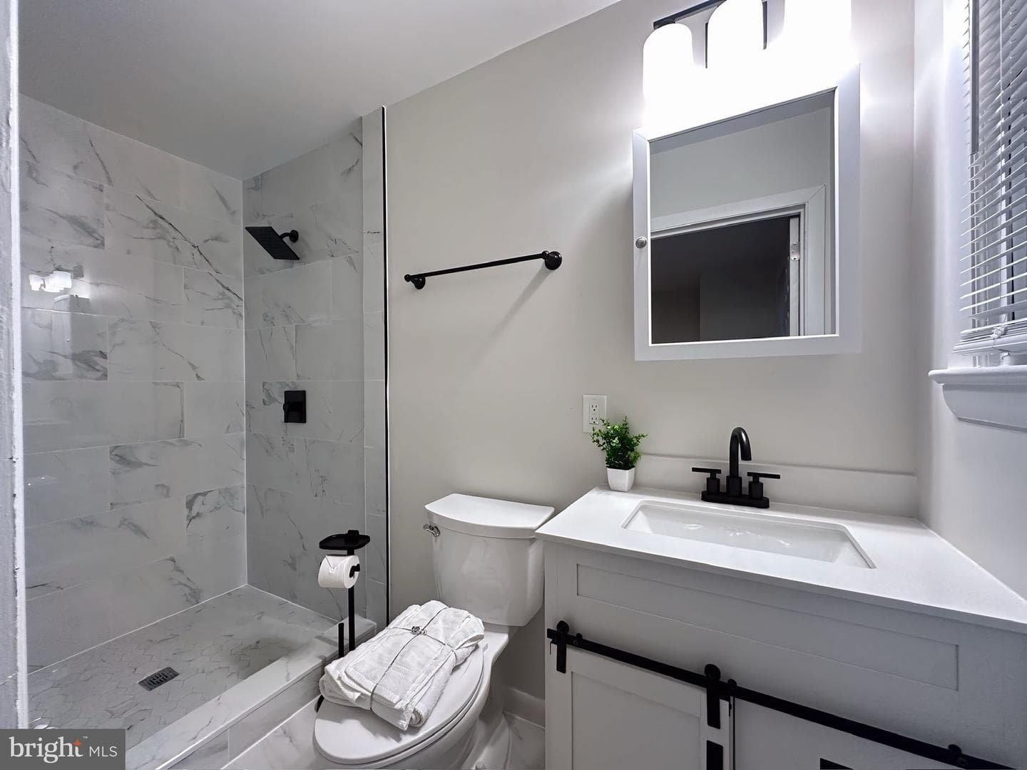 2503 Easton Street photo 19