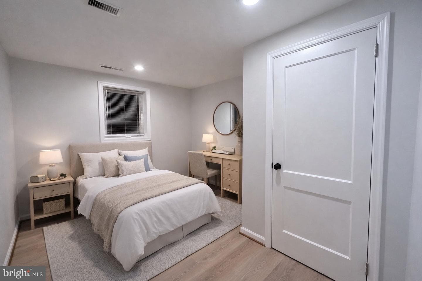 2503 Easton Street photo 26