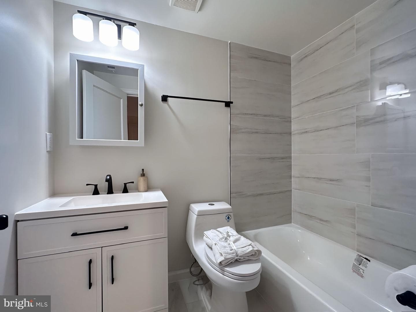 2503 Easton Street photo 29