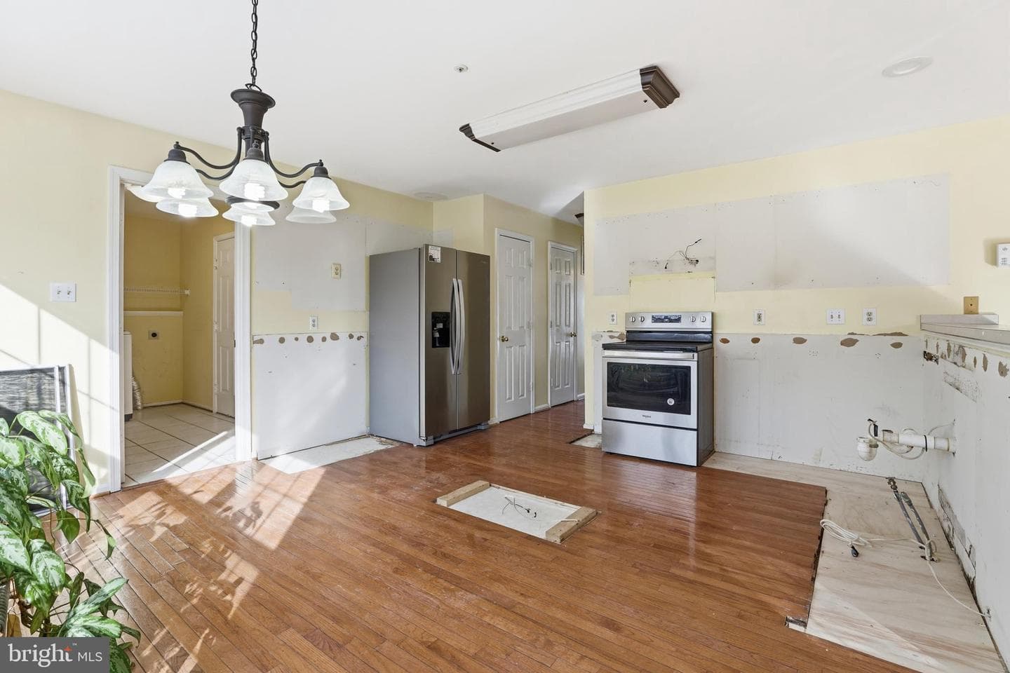 8105 Birdsong Drive photo 12