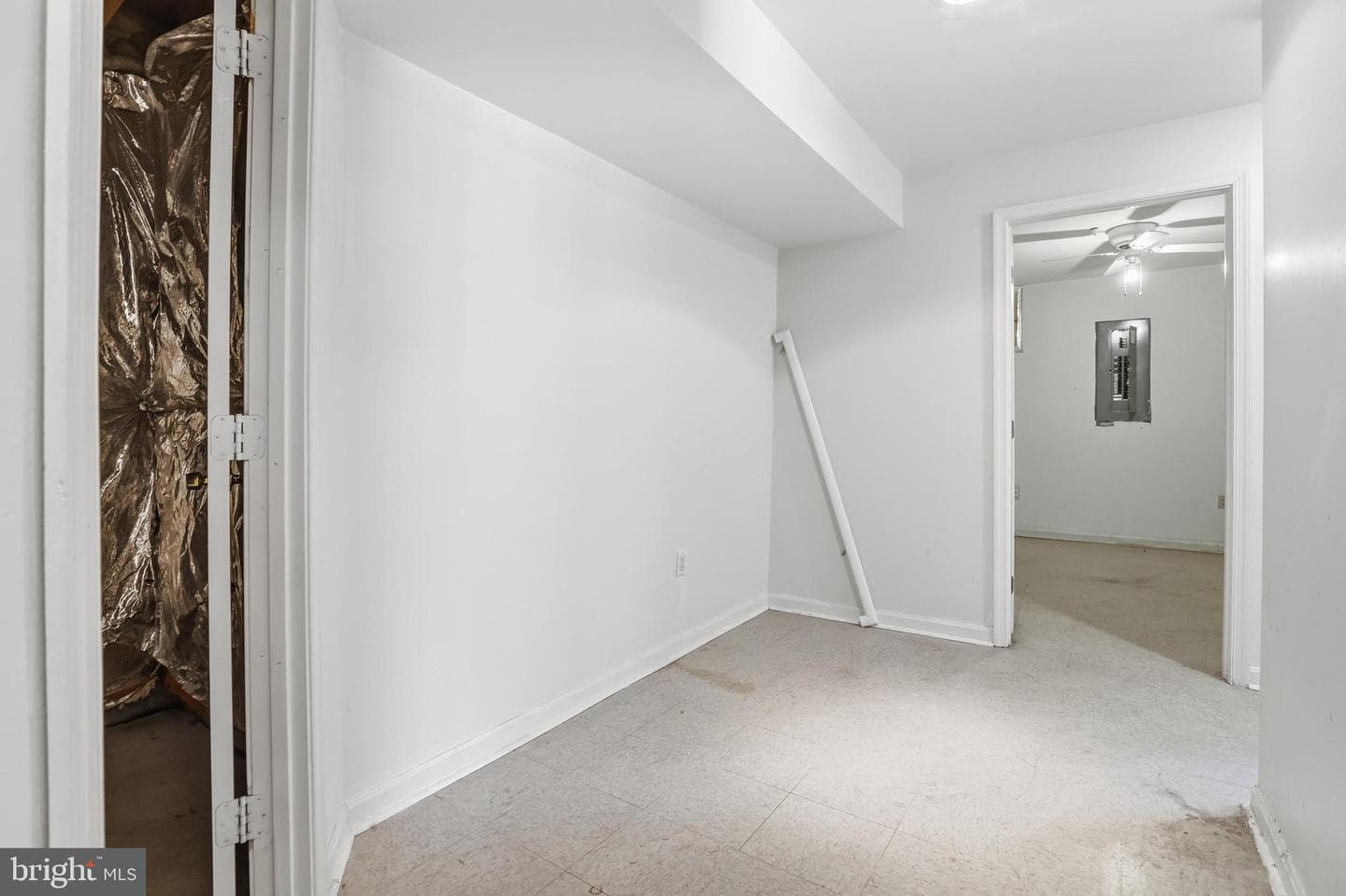 8105 Birdsong Drive photo 24