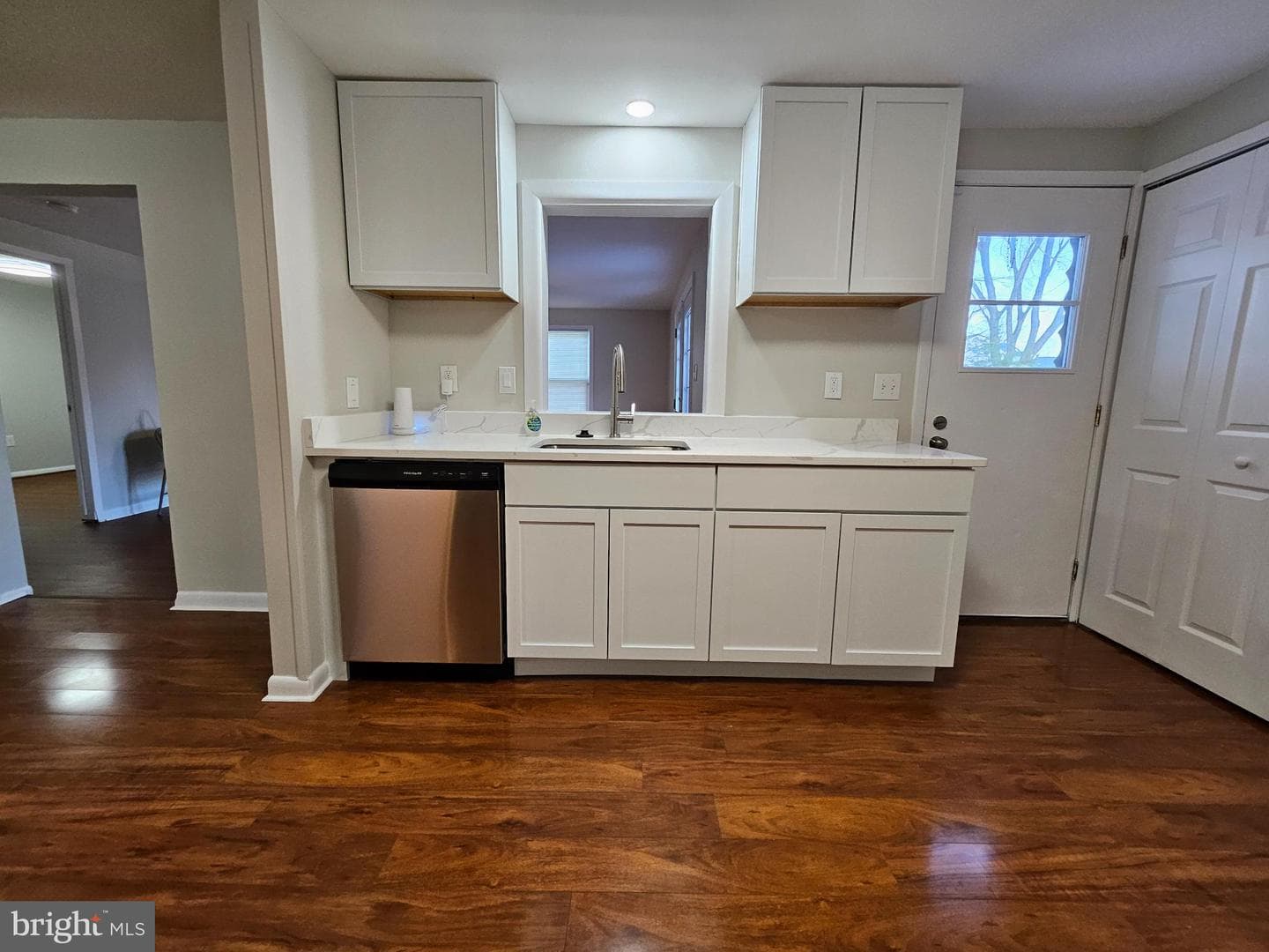 5901 Harrison Avenue photo 7