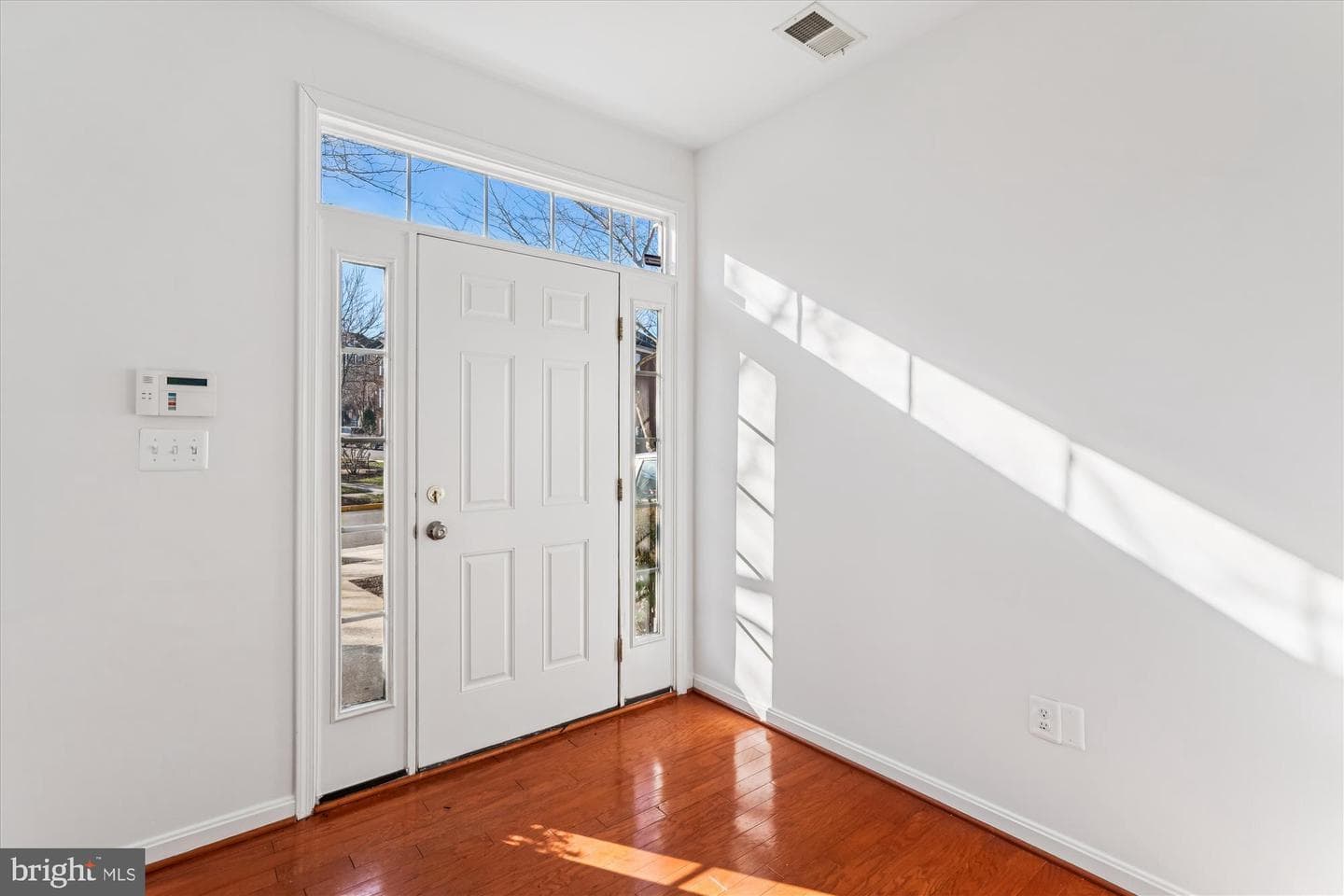 5602 Hartfield Avenue photo 3