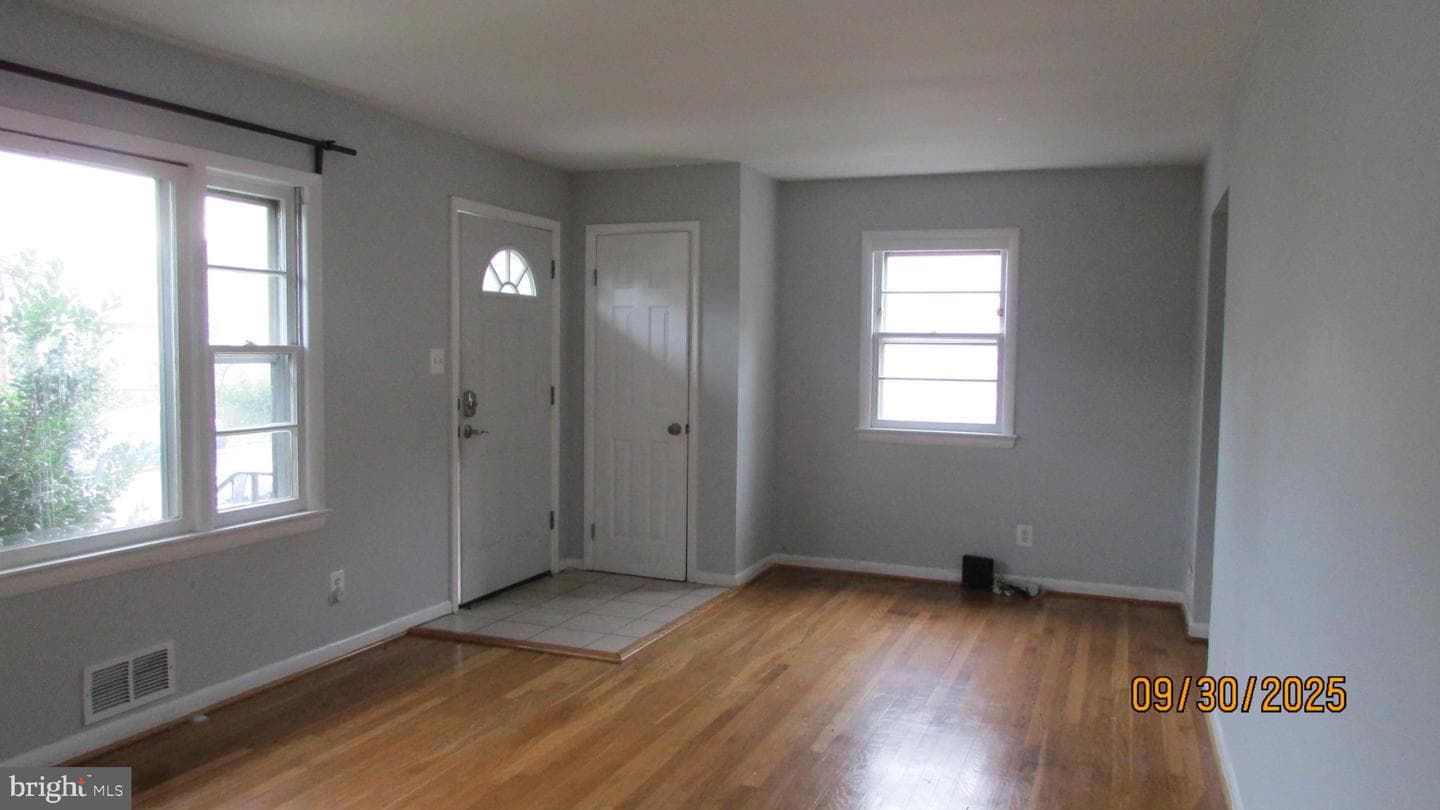 8308 Potomac Avenue photo 3