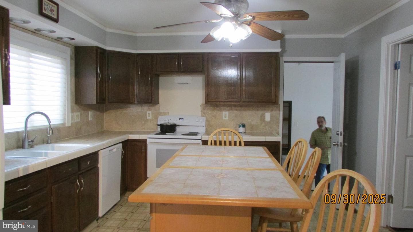 4416 Van Buren Street photo 7
