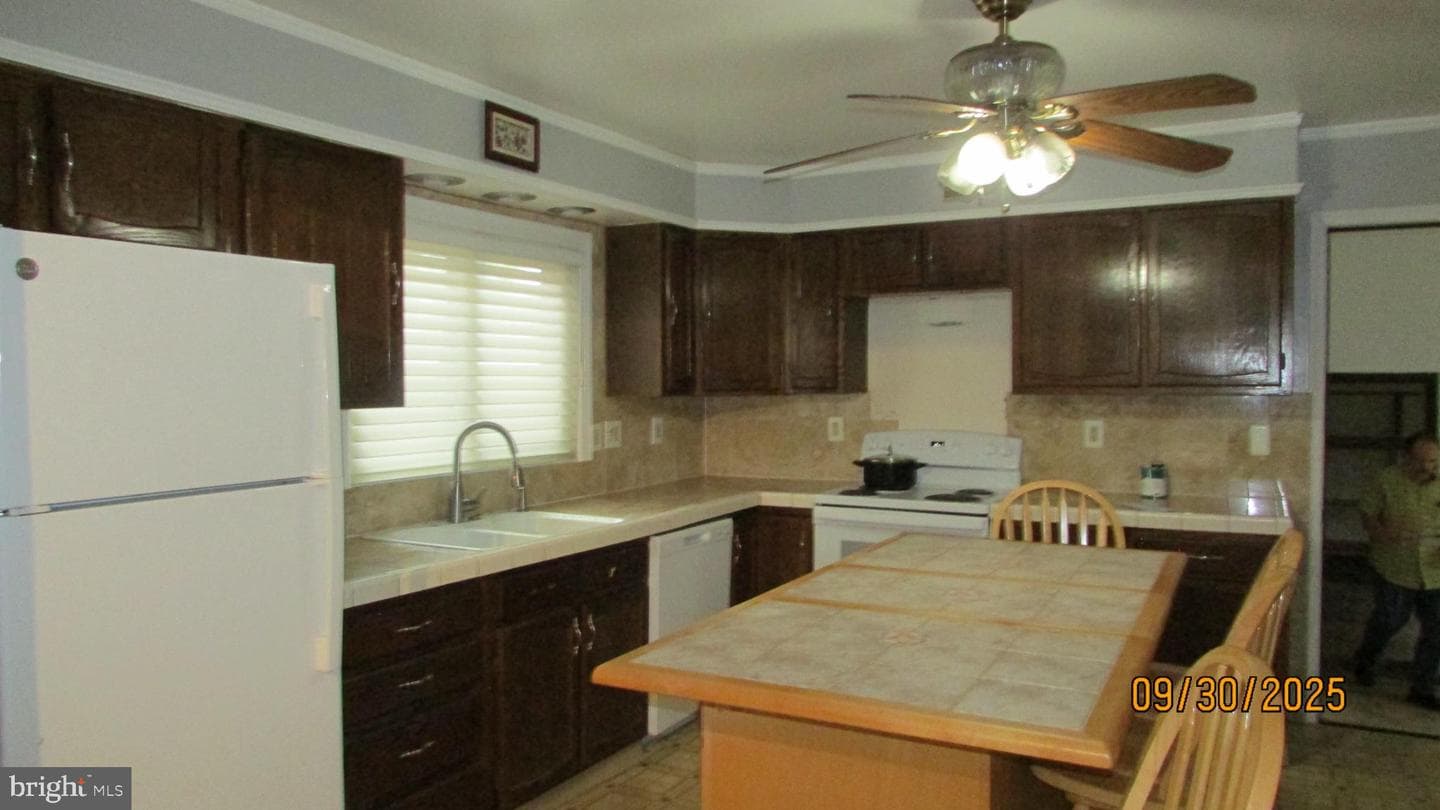 4416 Van Buren Street photo 8