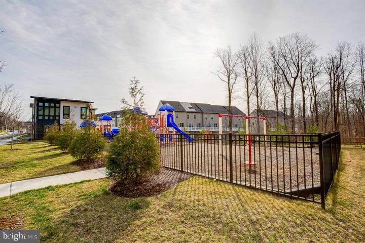 215 Phoenix Drive photo 28