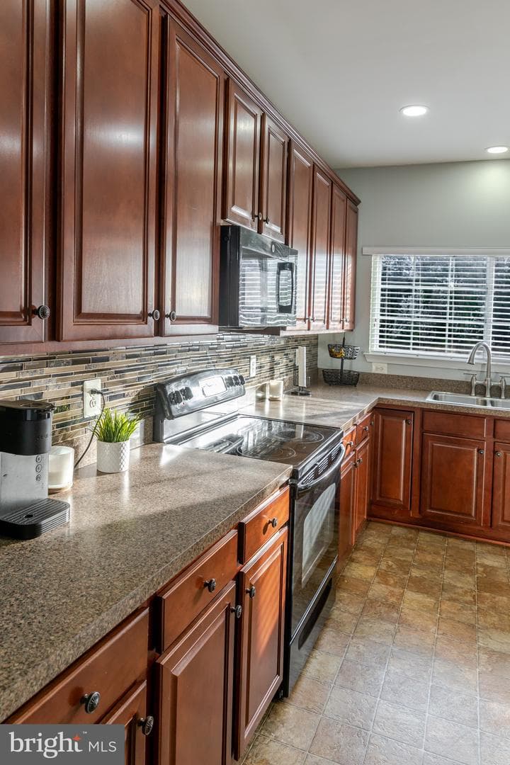 15407 Pulaski Road photo 5