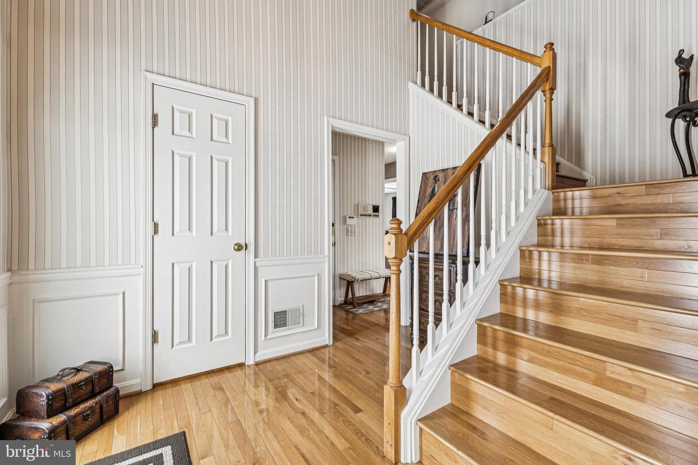 3205 Benjamin Court photo 4