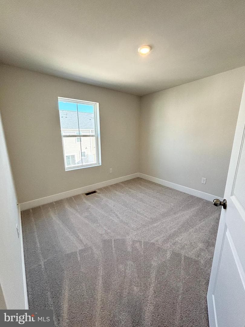 7234 Contee Road photo 7