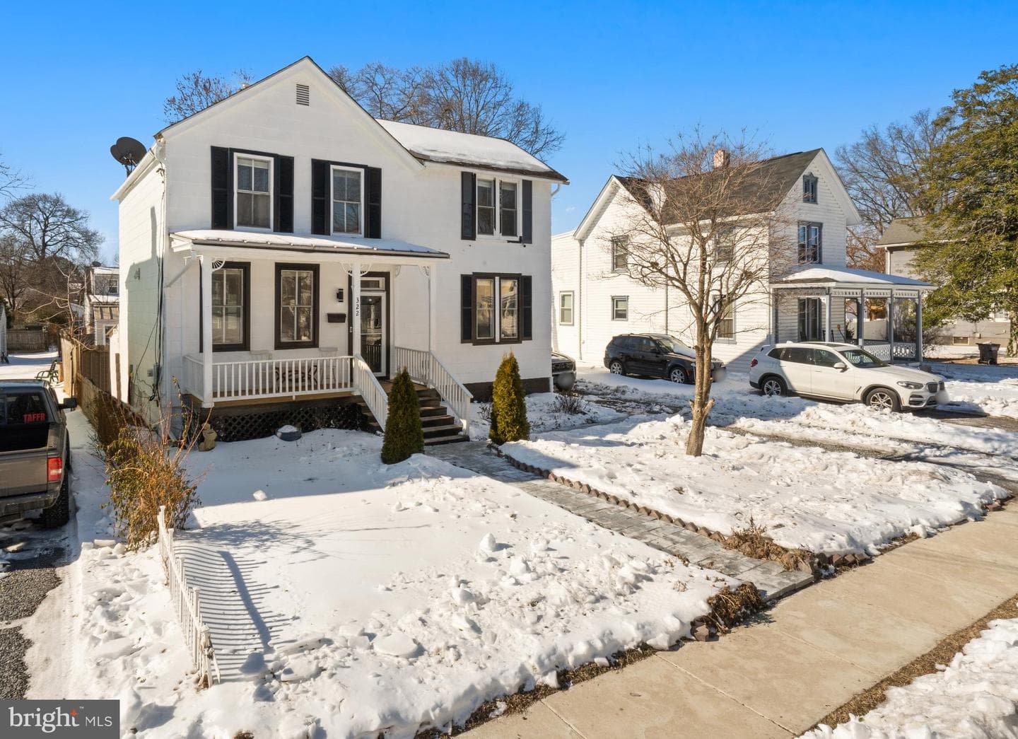 322 Laurel Avenue photo 3