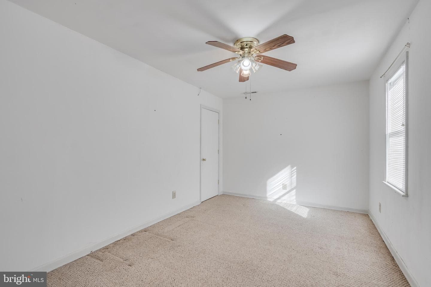 15700 Perkins Lane photo 19