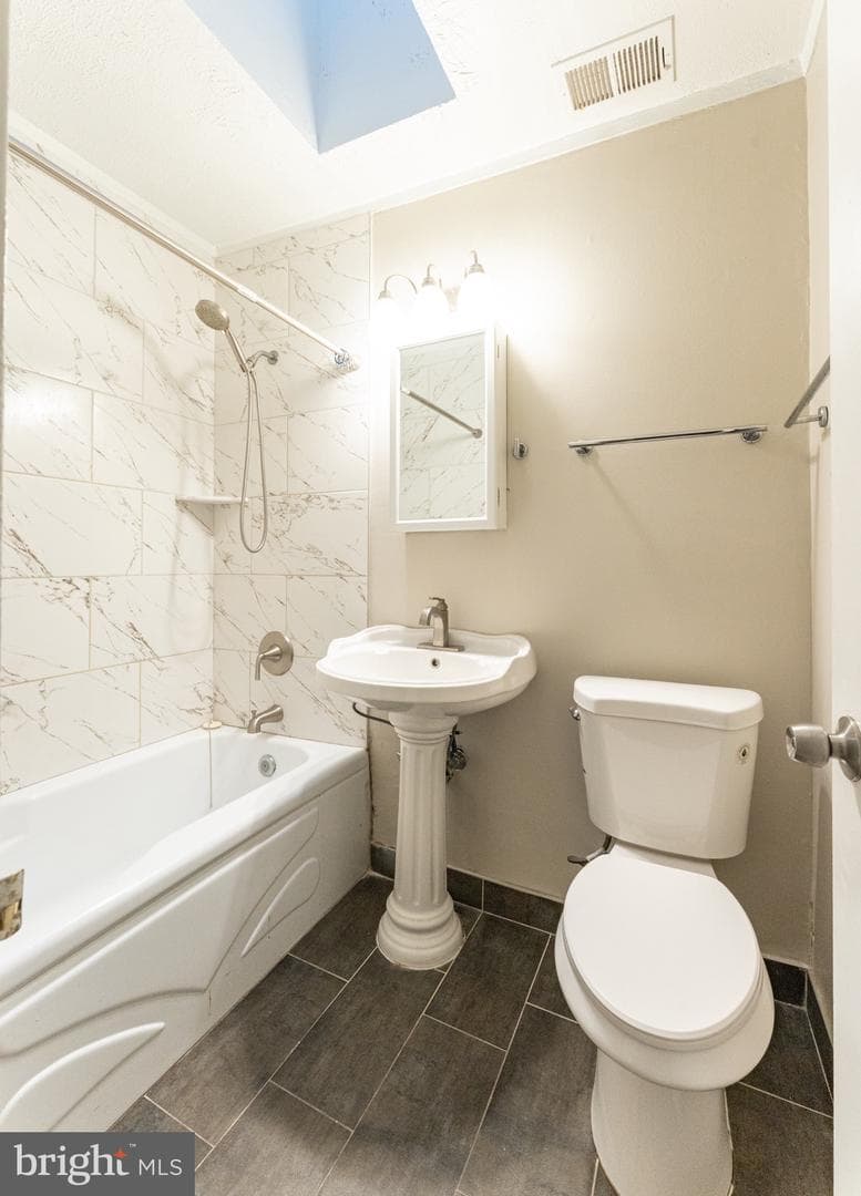 7700 Greenleaf Road photo 16