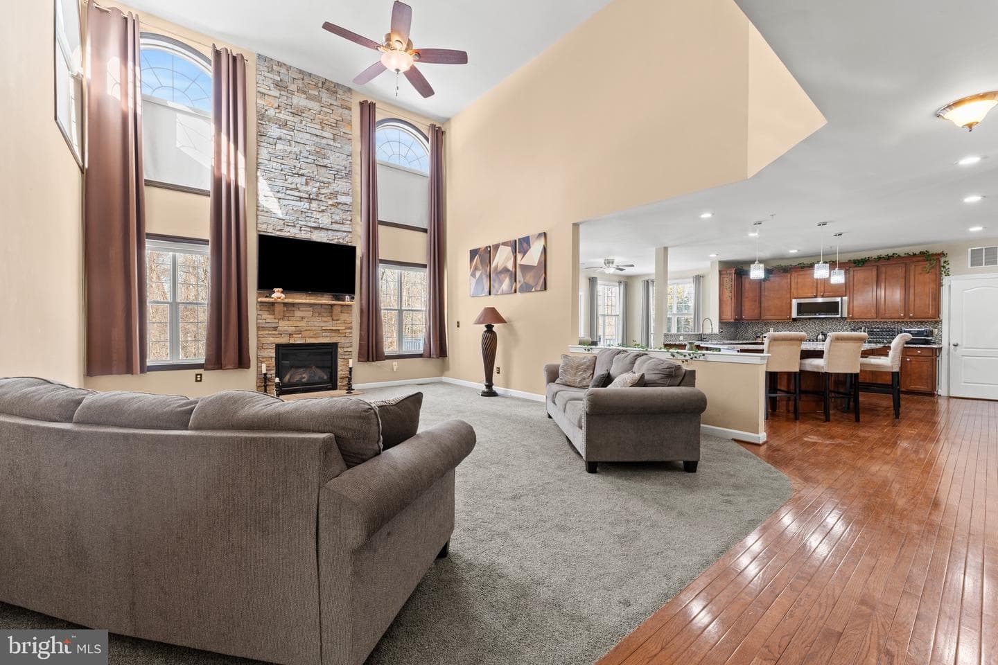 321 Radiant Court photo 31