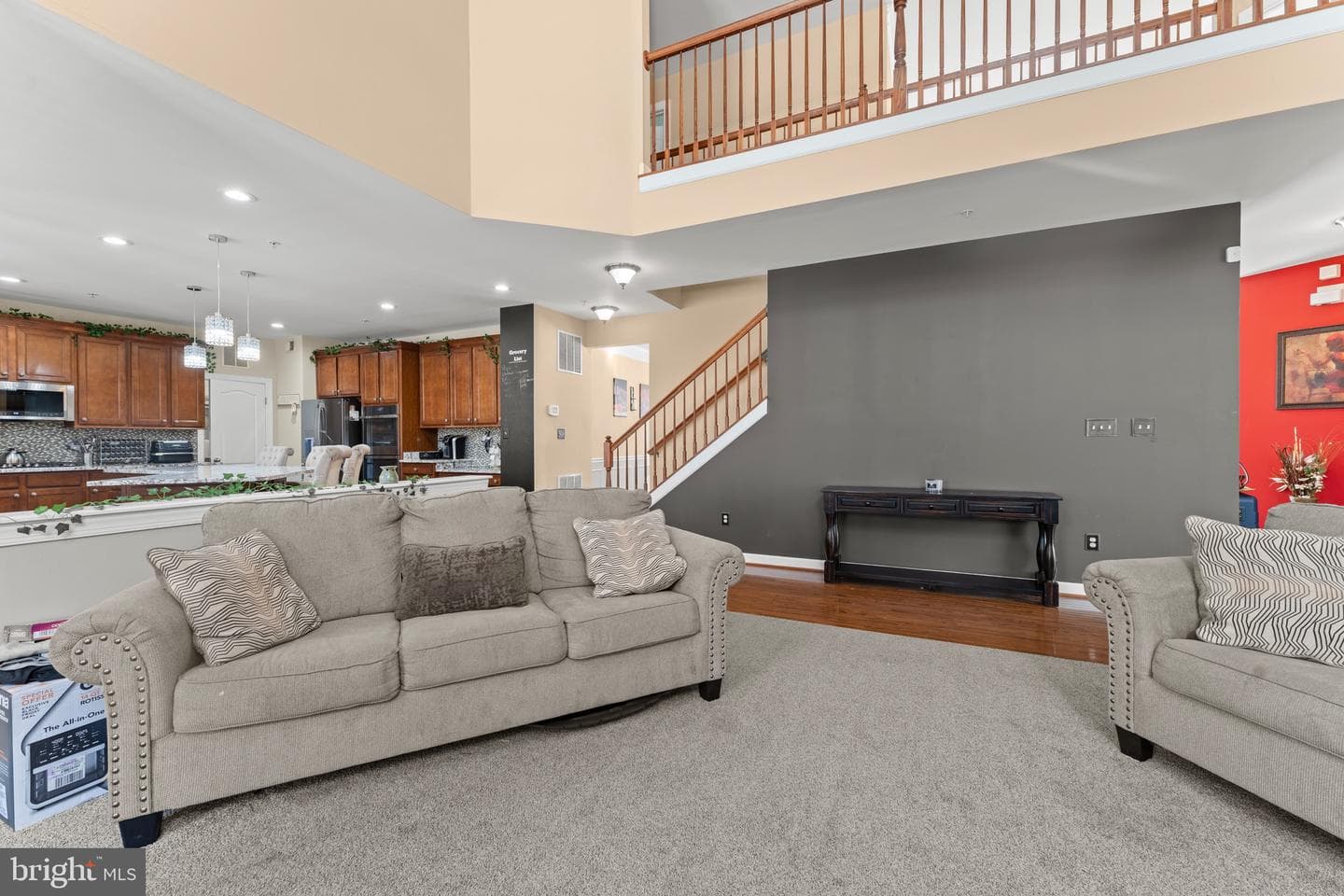 321 Radiant Court photo 32