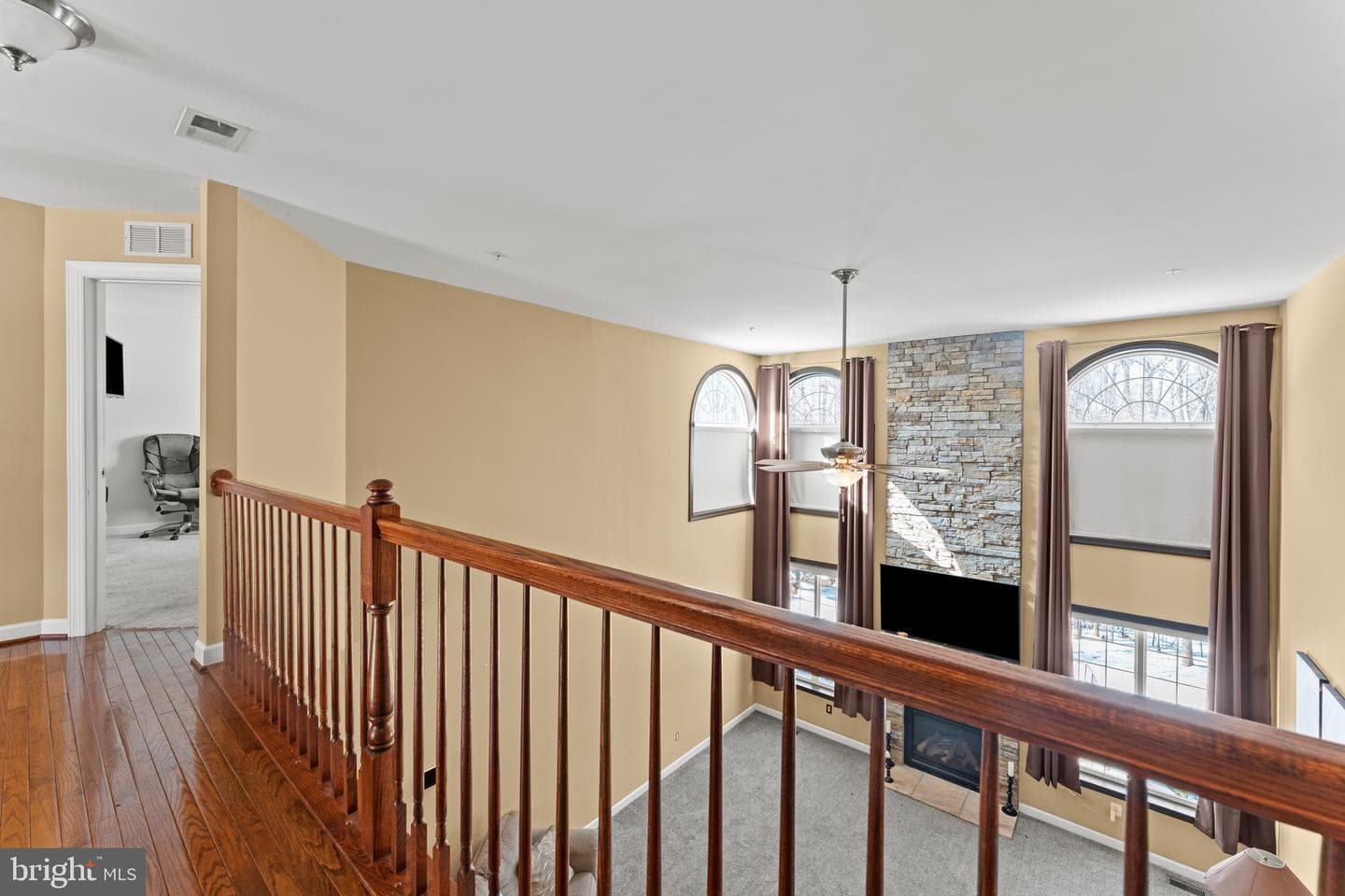 321 Radiant Court photo 45