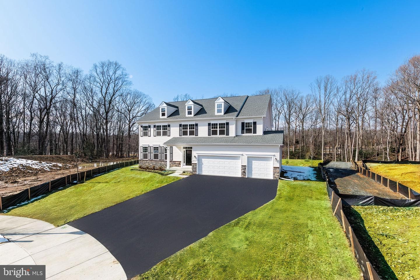 15719 Henrietta Drive photo 3
