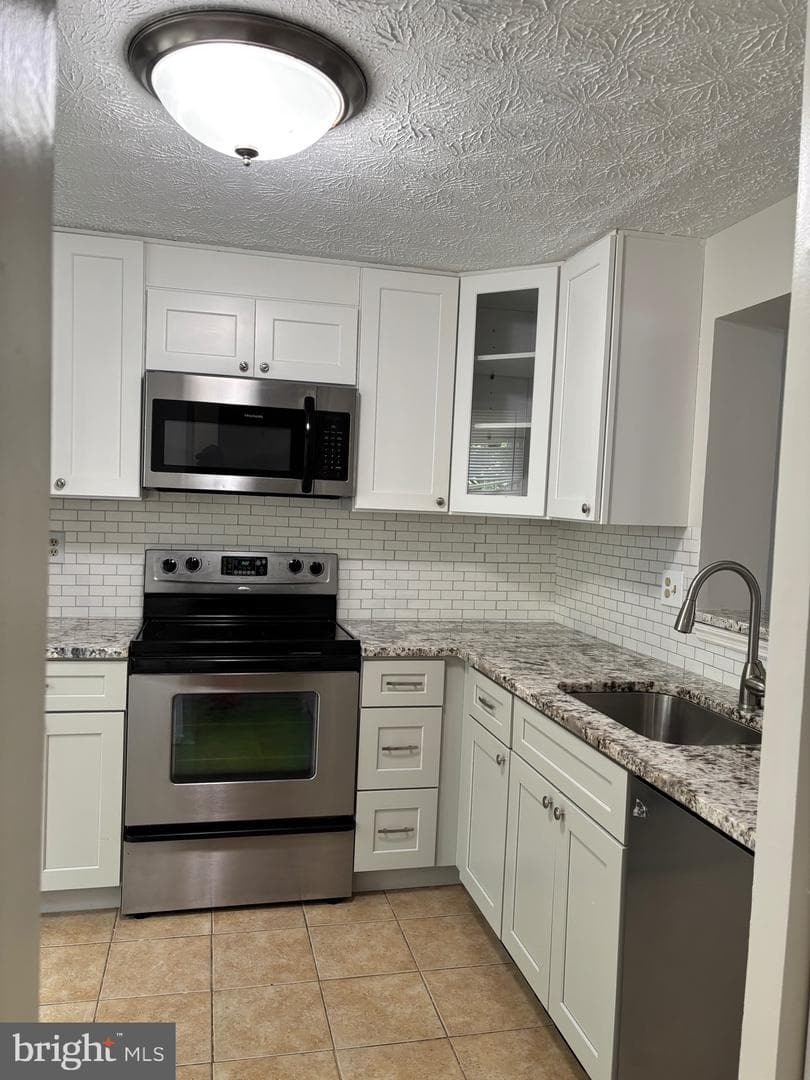 2815 Nomad Court E photo 9