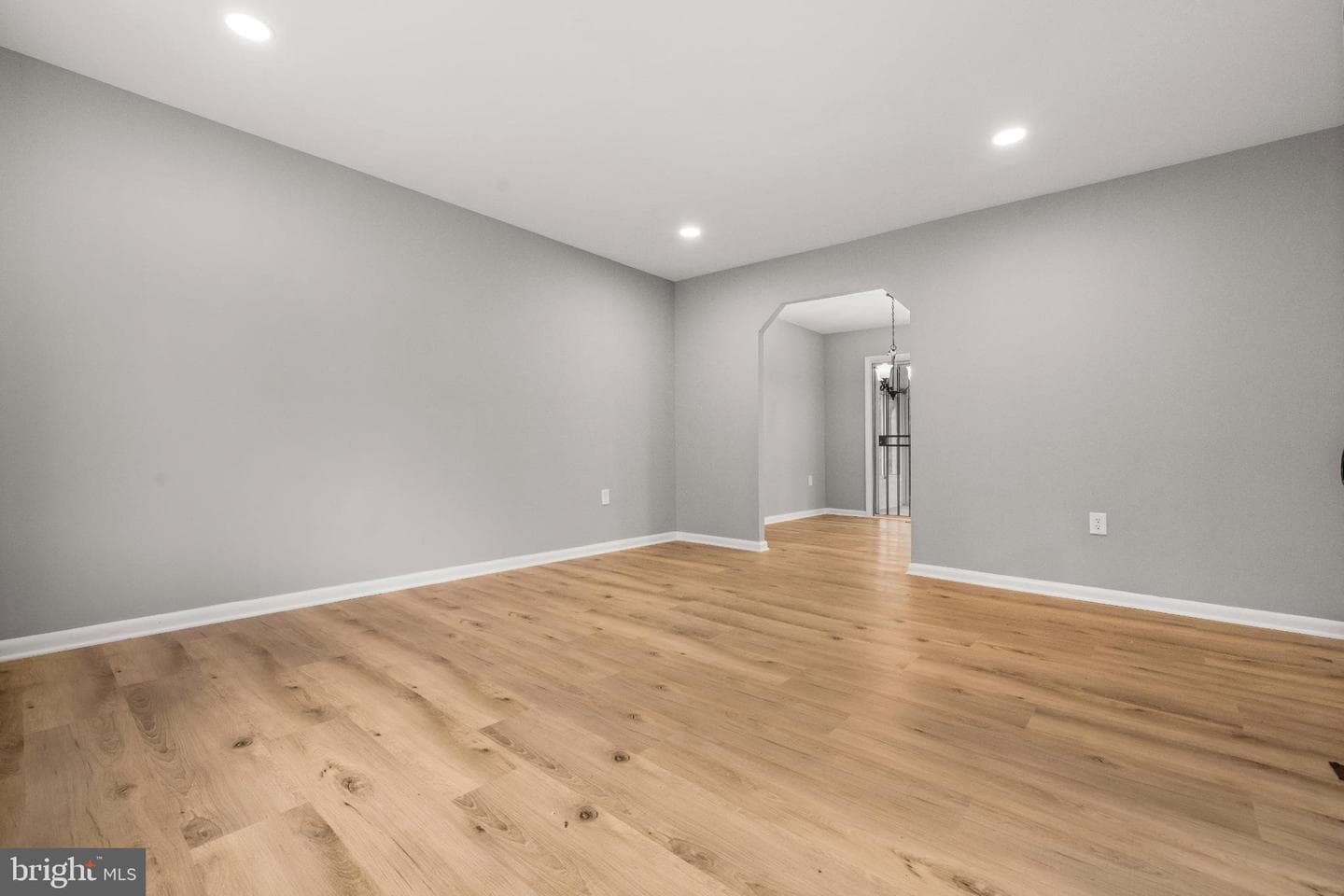 4801 Iverson Place photo 7