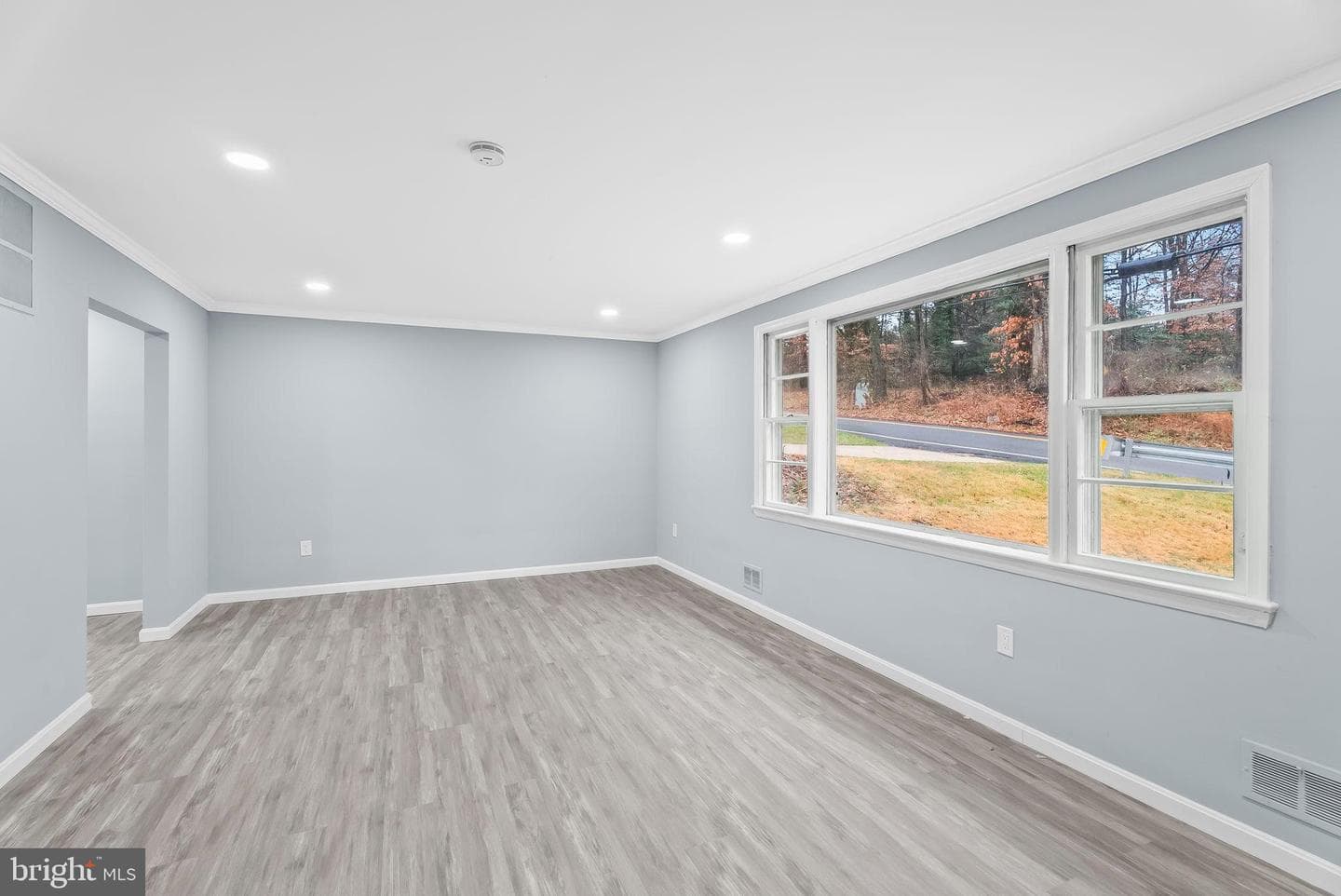 4302 Henderson Road photo 5