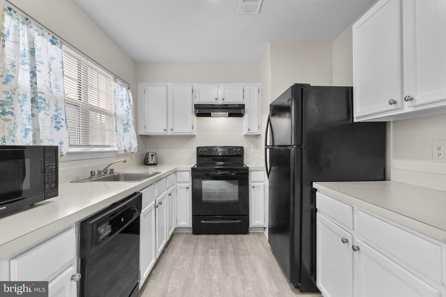 7319 Morrison Drive photo 9