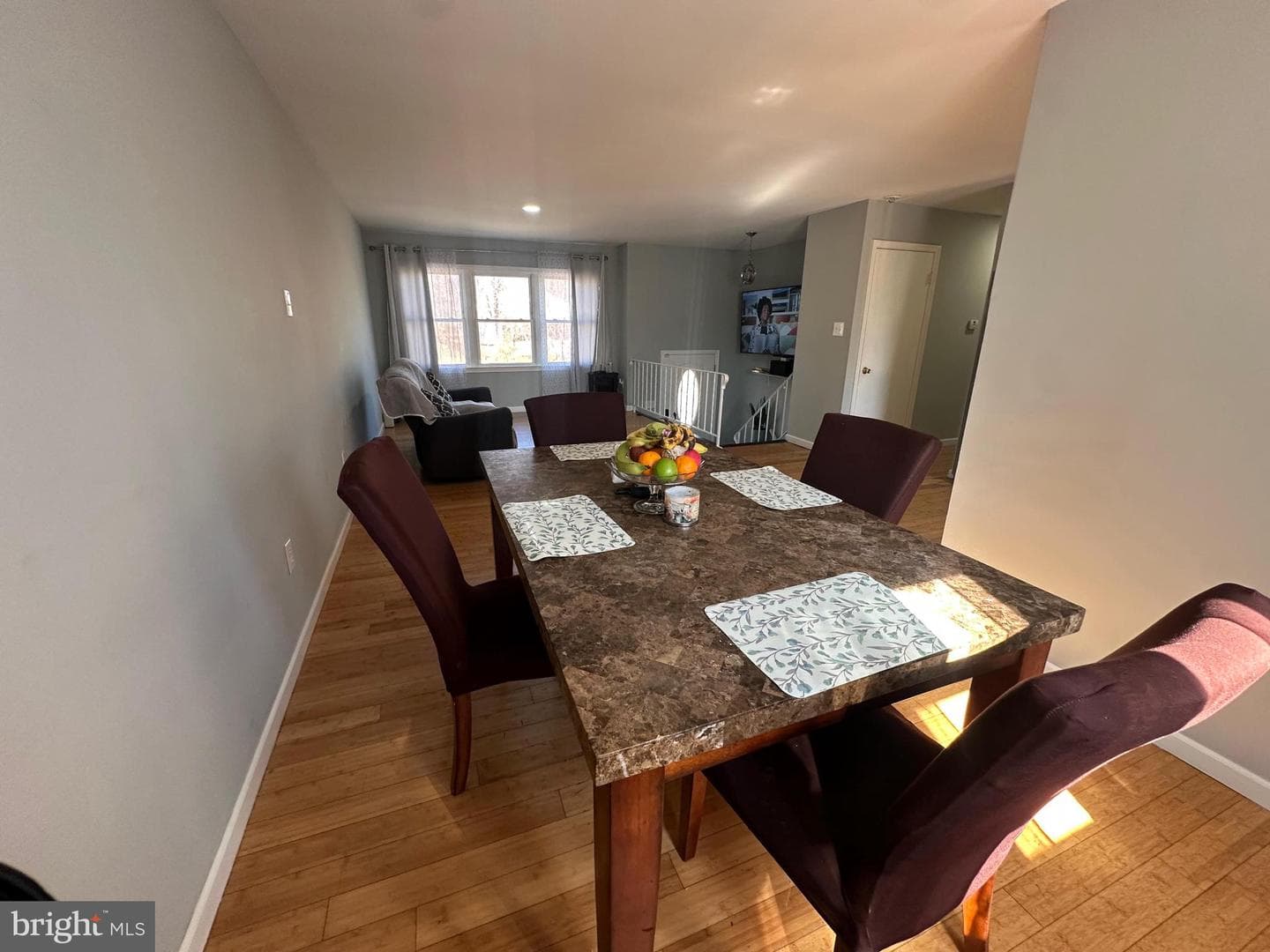 9805 Walnut Avenue photo 4