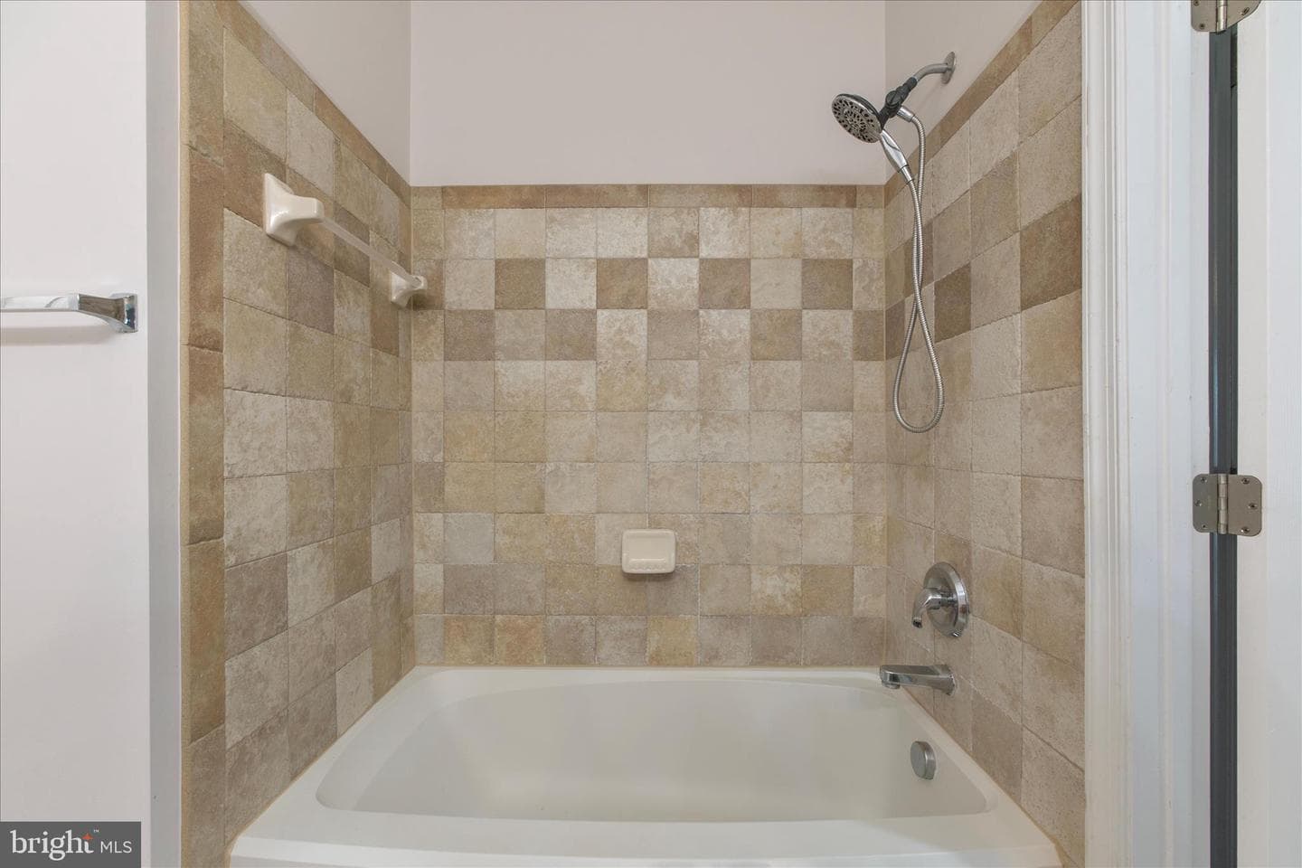 15612 Everglade Lane #404 photo 25