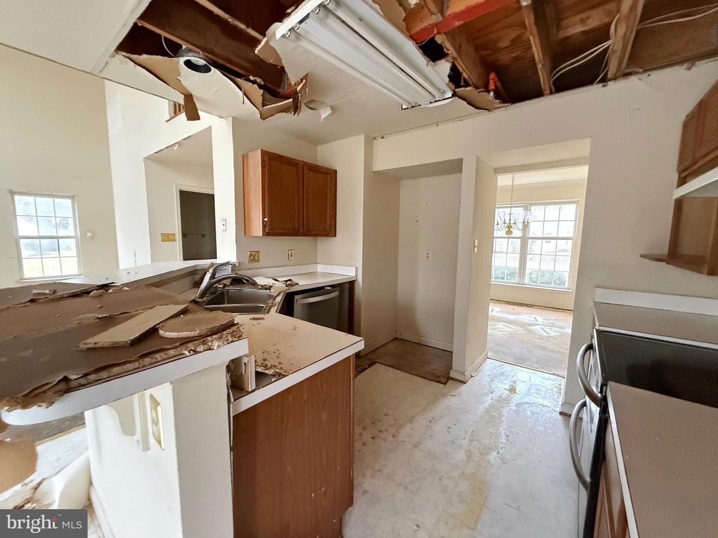 8210 Birdsong Drive photo 6