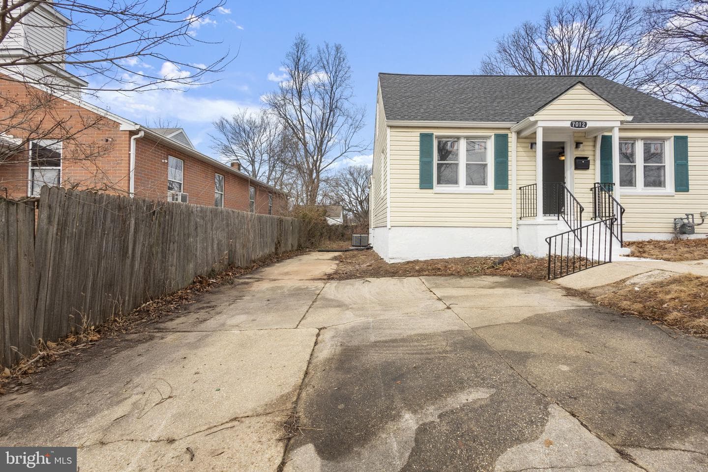 7012 Flagstaff Street photo 3