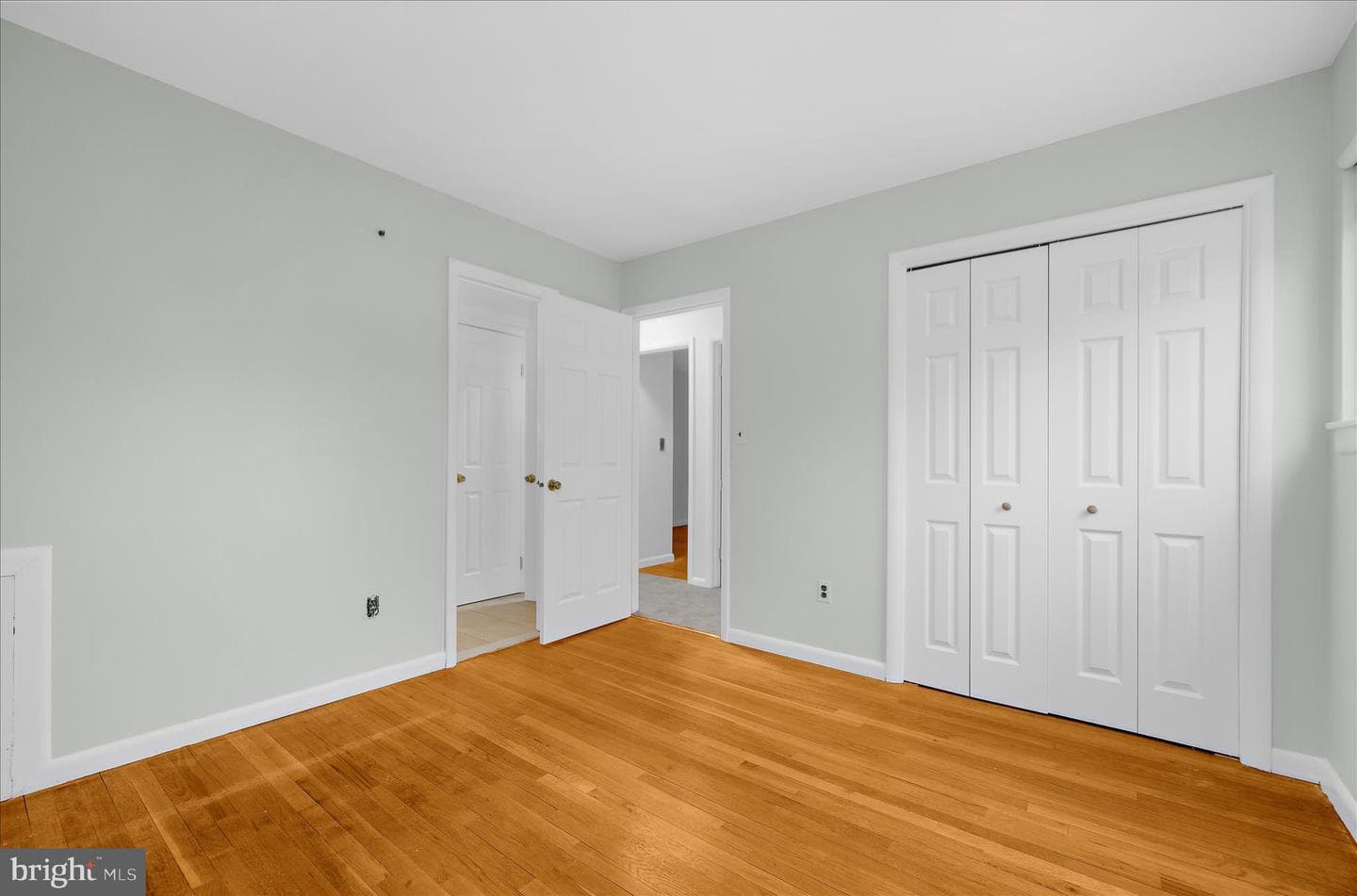 8611 Girard Street photo 22