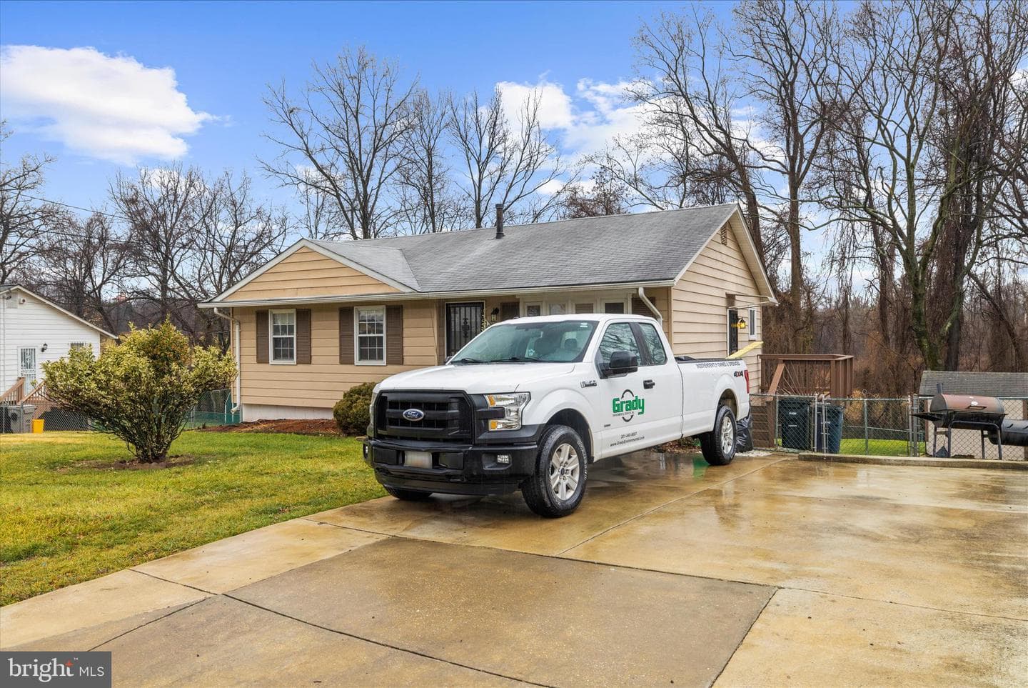8611 Girard Street photo 3
