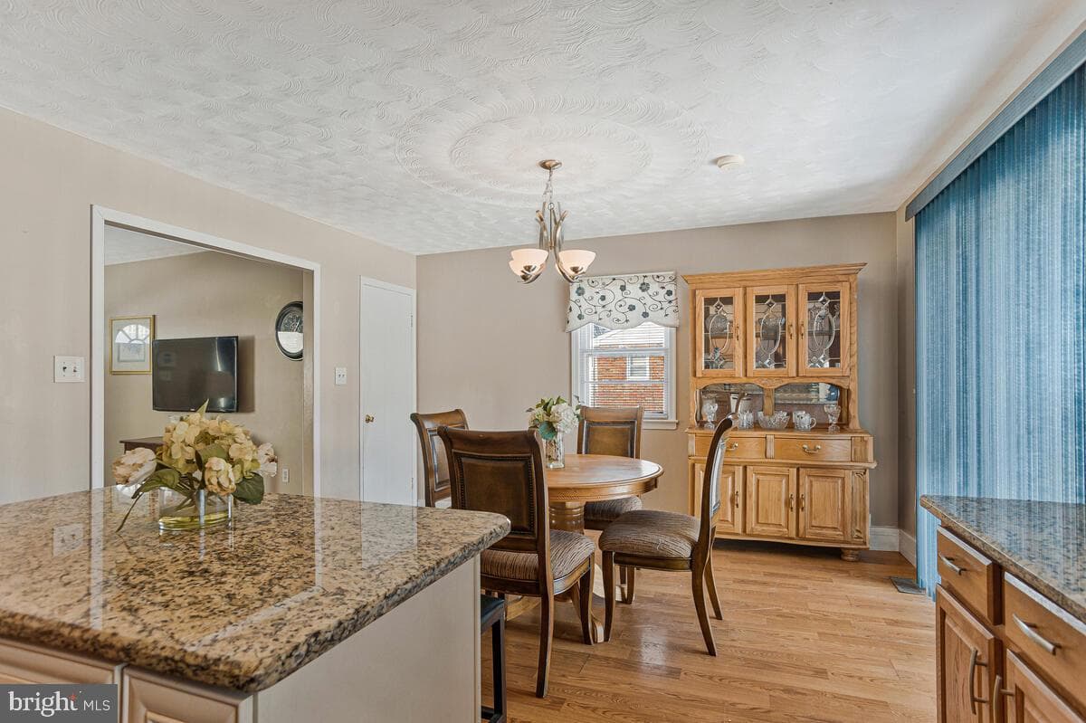 9012 Phyllis Drive photo 11