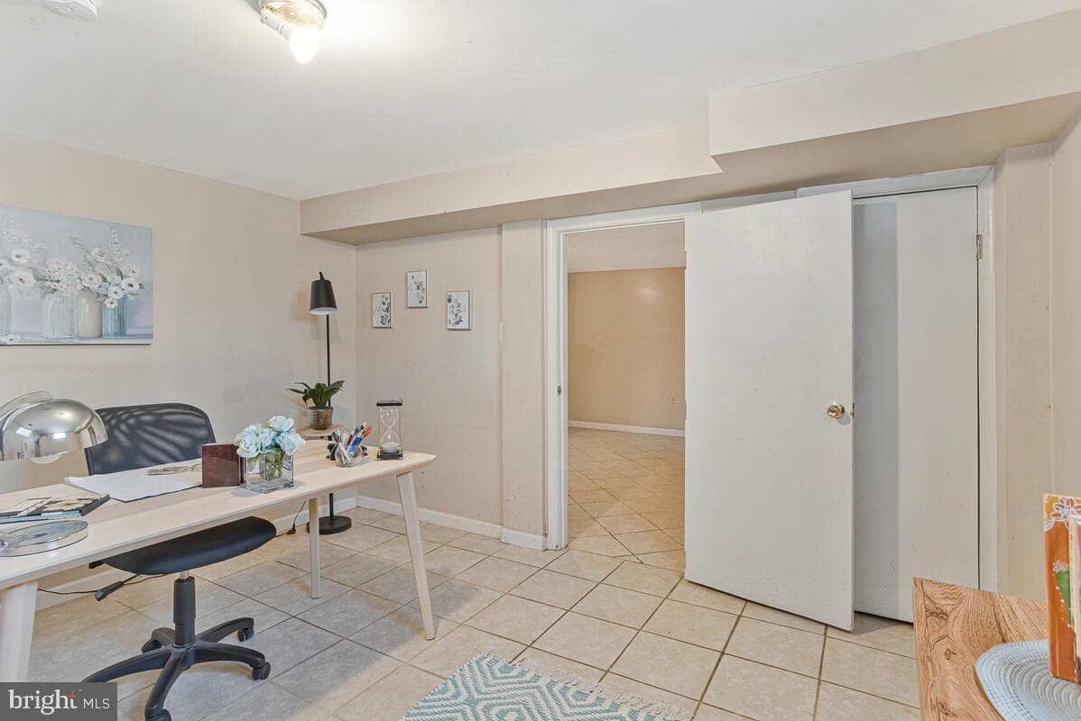 9012 Phyllis Drive photo 28