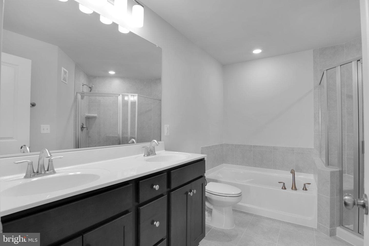 9712 Vang Drive photo 22