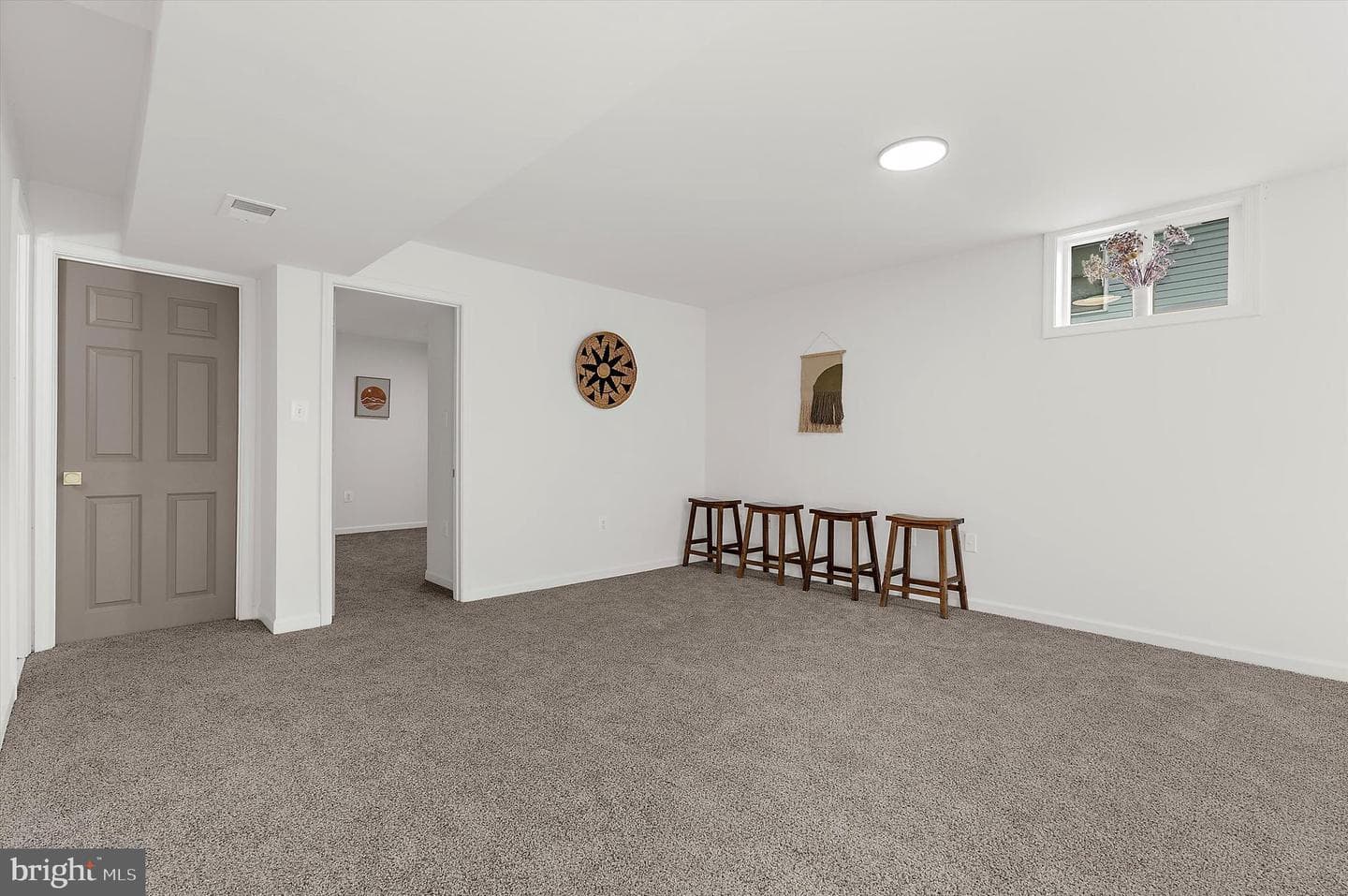 604 Elfin Avenue photo 29