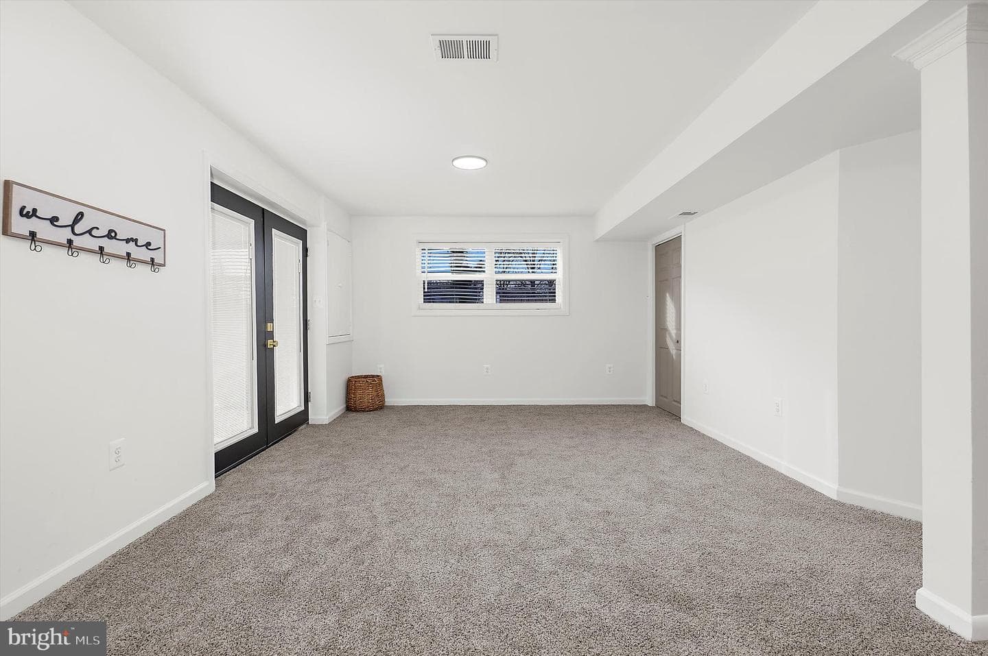 604 Elfin Avenue photo 32