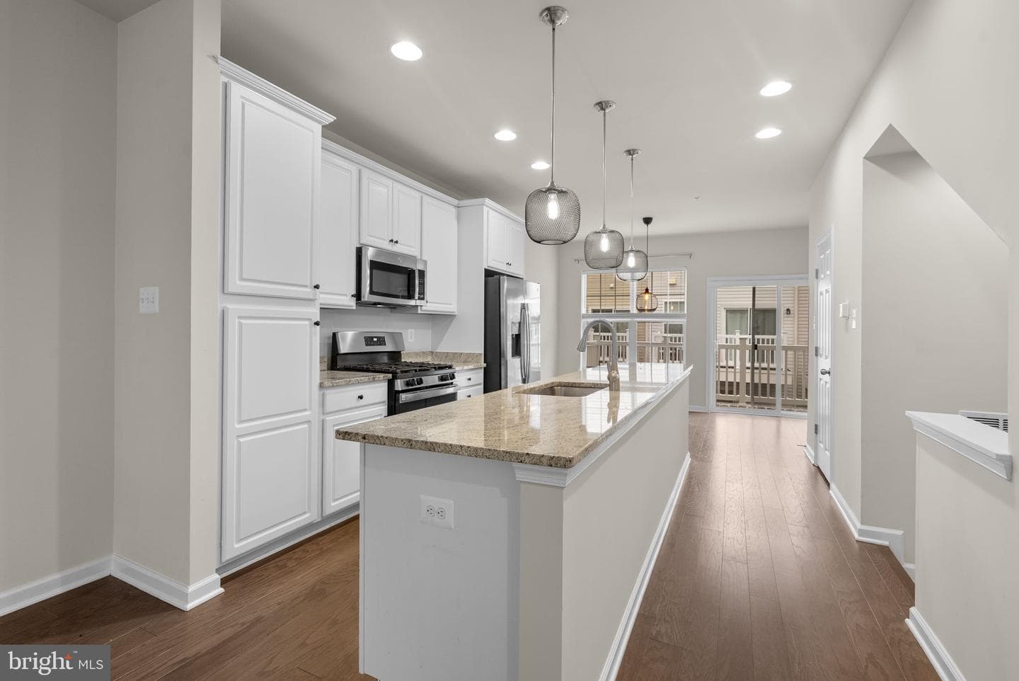 7117 Rowlock Alley photo 8